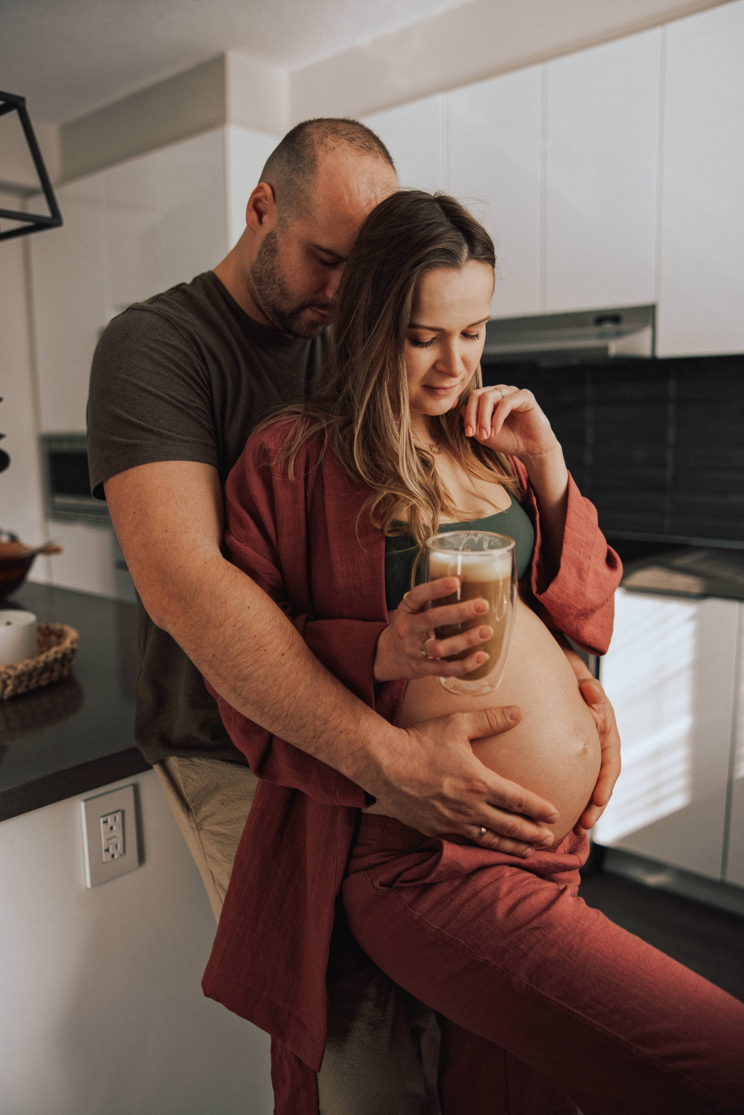 Pregnancy Home Story Vancouver. Ivan Skufinsky — wedding and family photographer in Vancouver