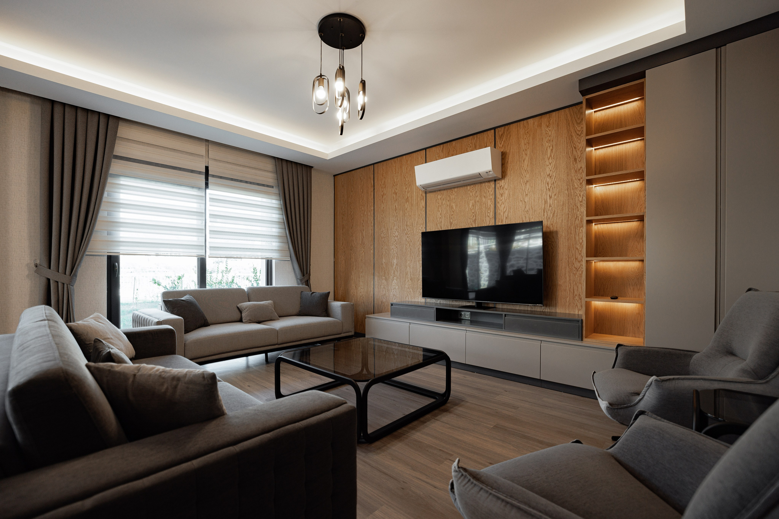 Real estate photographer in Vancouver Burnaby Richmond. Ivan Skufinsky — wedding and family photographer in Vancouver