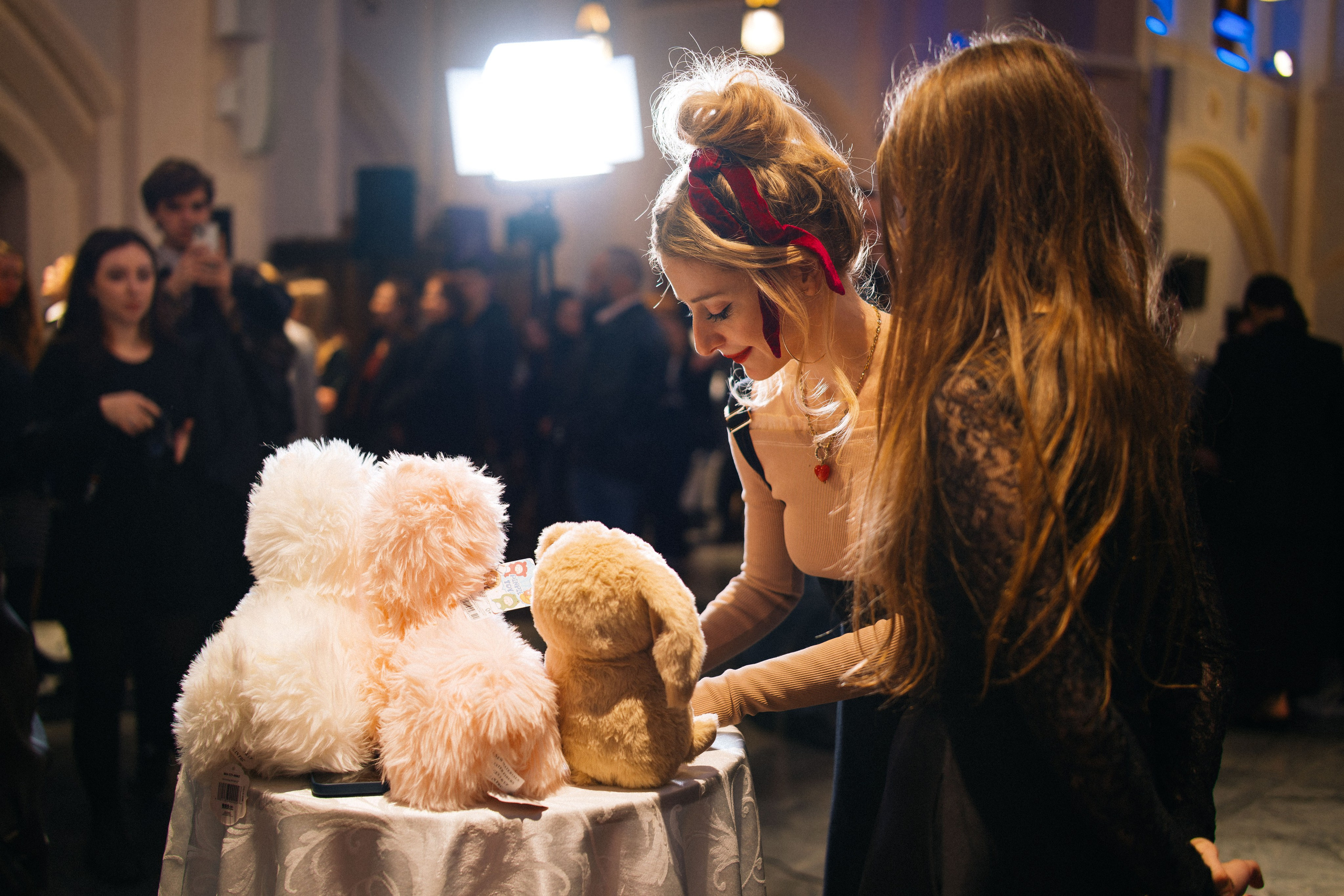 Live concert photography from Vivienne Mort in Vancouver 2025. Ivan Skufinsky — wedding and family photographer in Vancouver