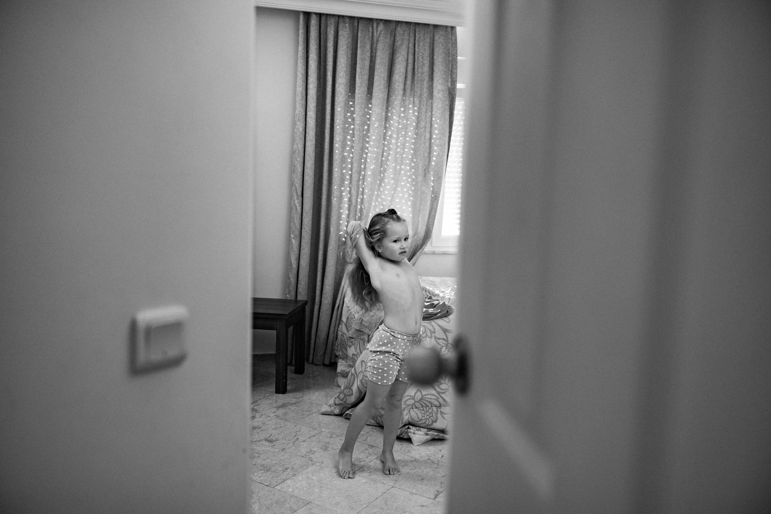 Home family shoot. Ivan Skufinsky — wedding and family photographer in Vancouver