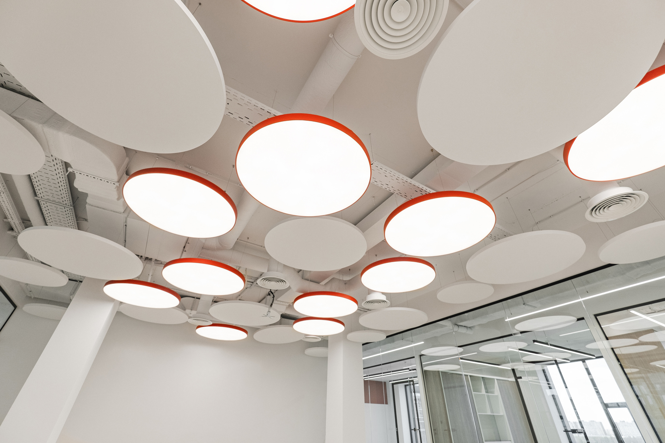 BC FORUM ORGANOSYN. Ivan Skufinsky — wedding and family photographer in Vancouver