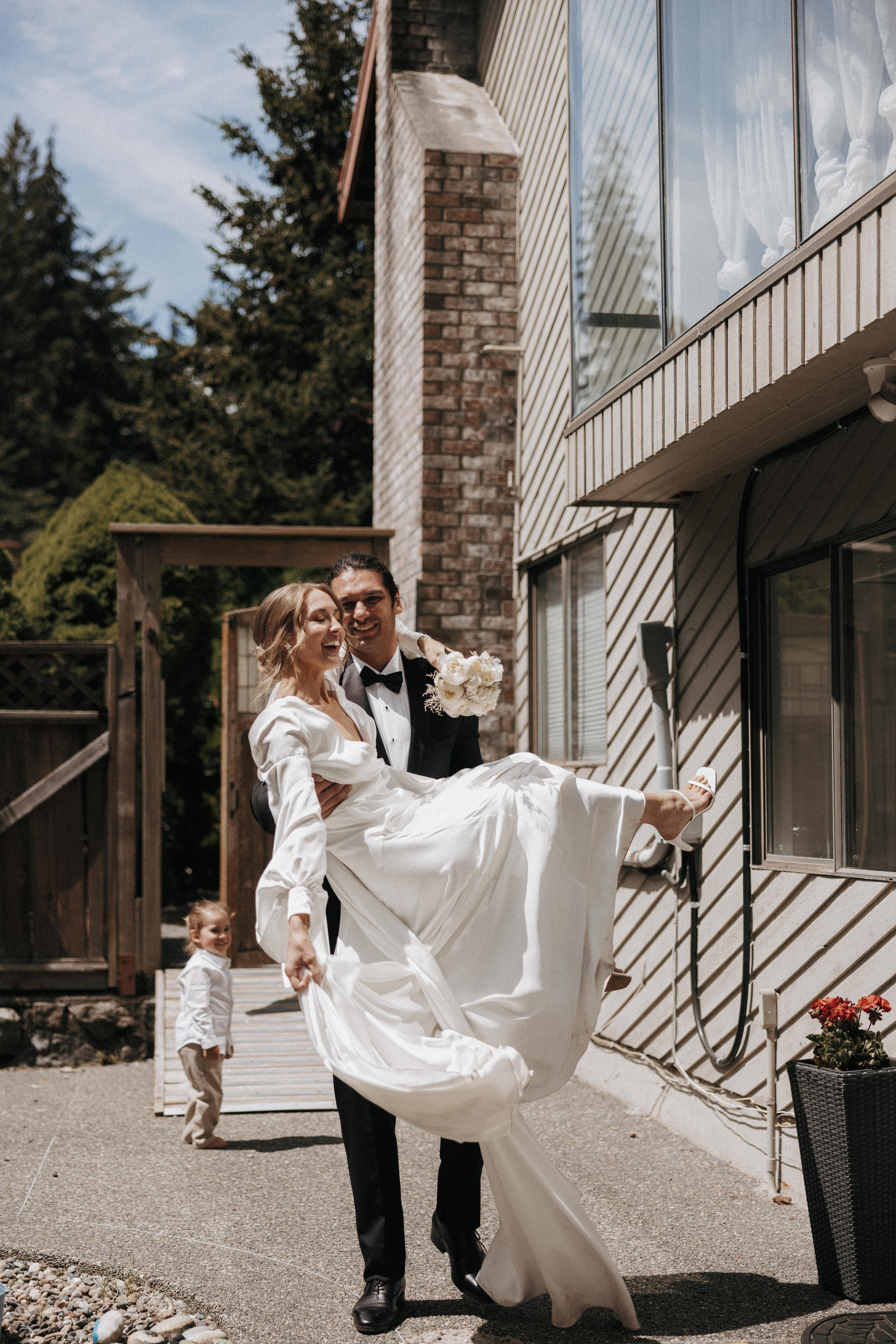 Michael & Caitlyn. Ivan Skufinsky — wedding and family photographer in Vancouver