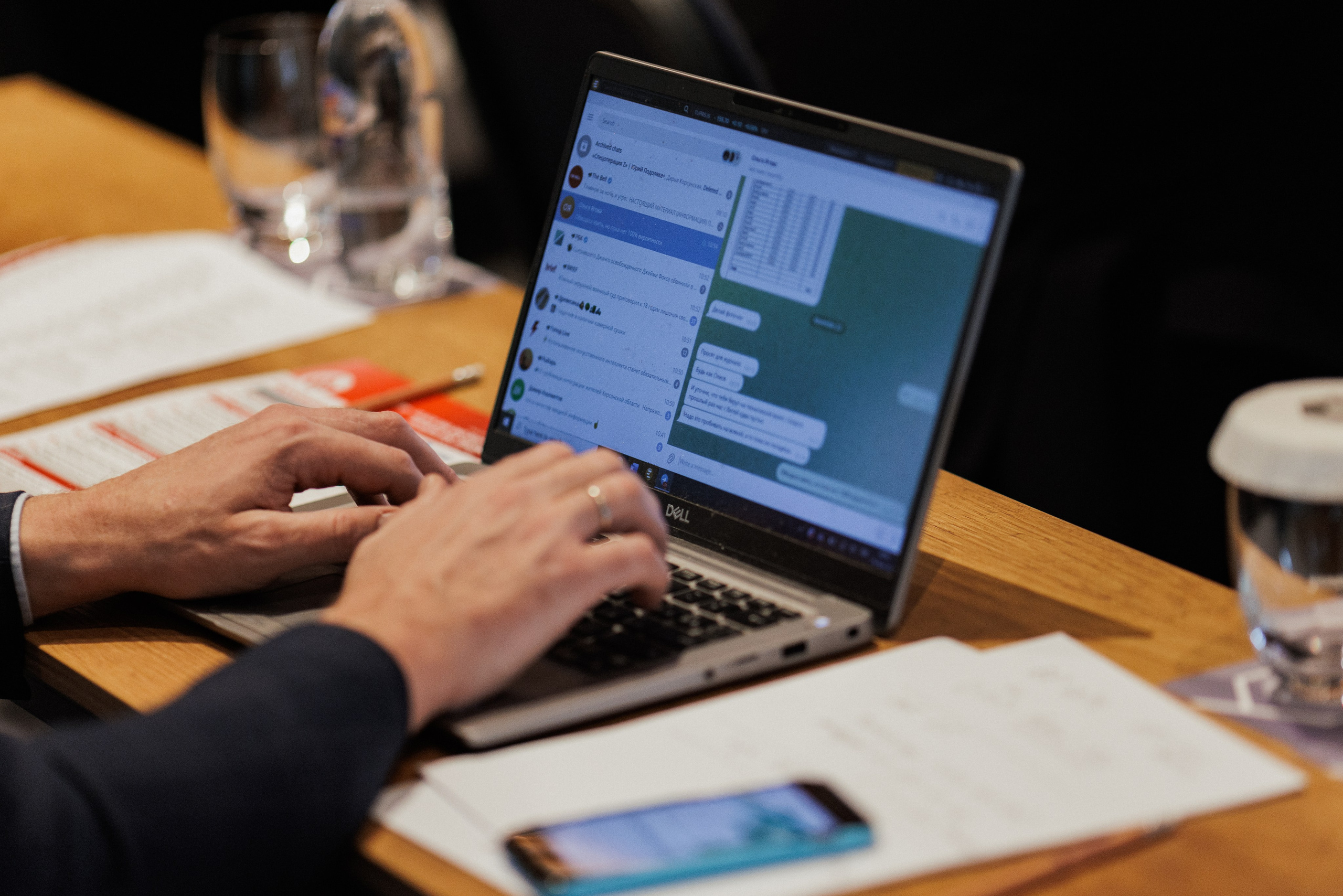 EXECUTIVE RETREAT Izmir Confidence Information Services. Ivan Skufinsky — wedding and family photographer in Vancouver