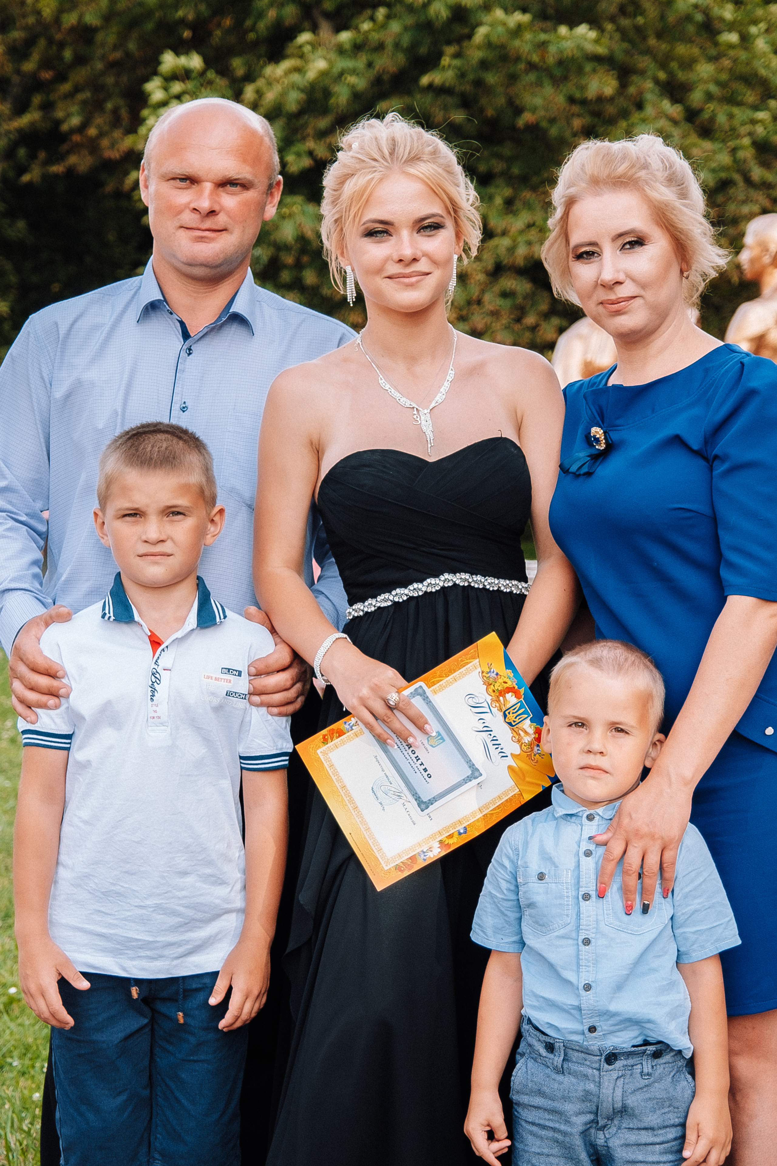 Выпускной школа номер 3. Хмельник. Ivan Skufinsky — wedding and family photographer in Vancouver