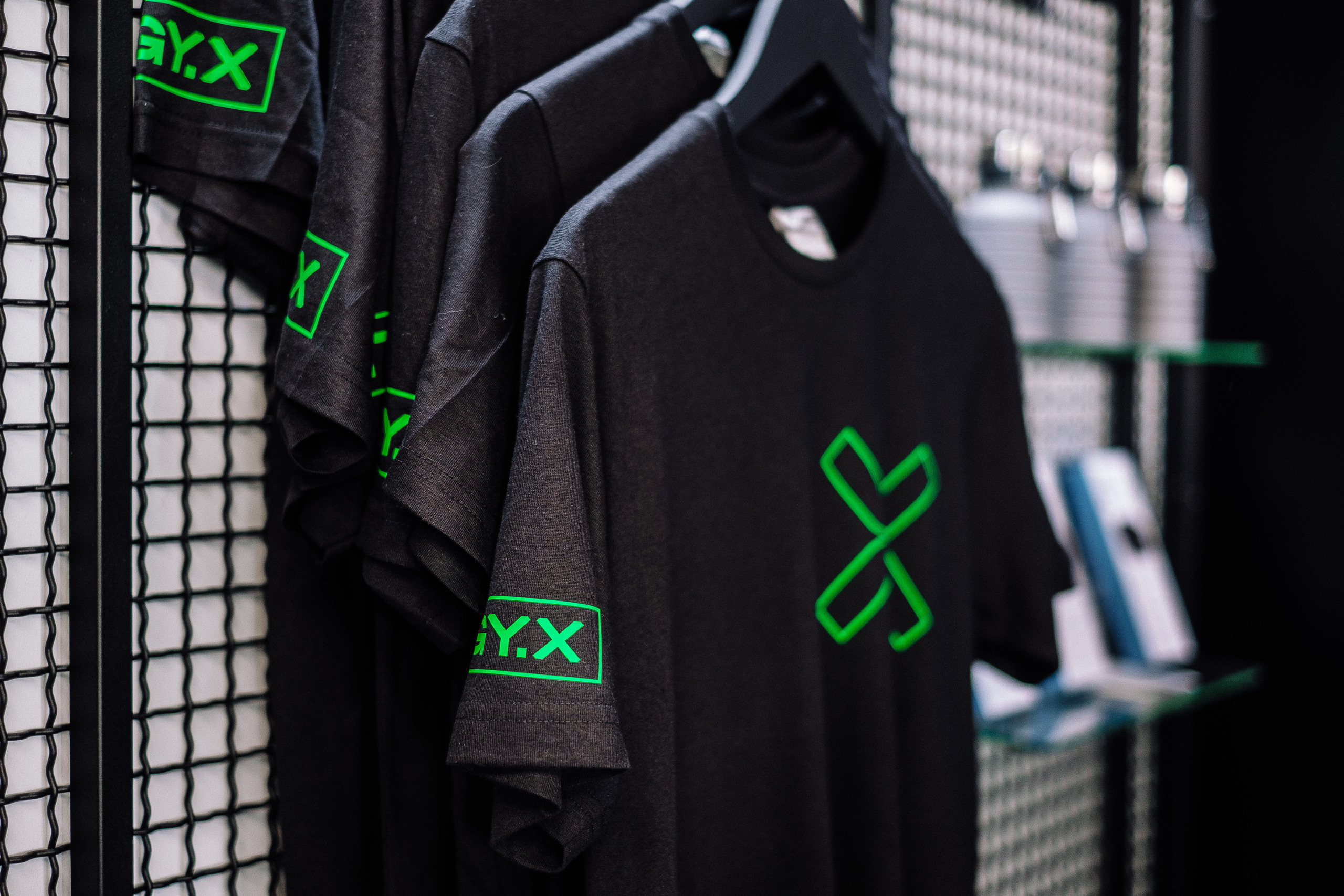 FitgyX контент 1 интерьер. Ivan Skufinsky — wedding and family photographer in Vancouver