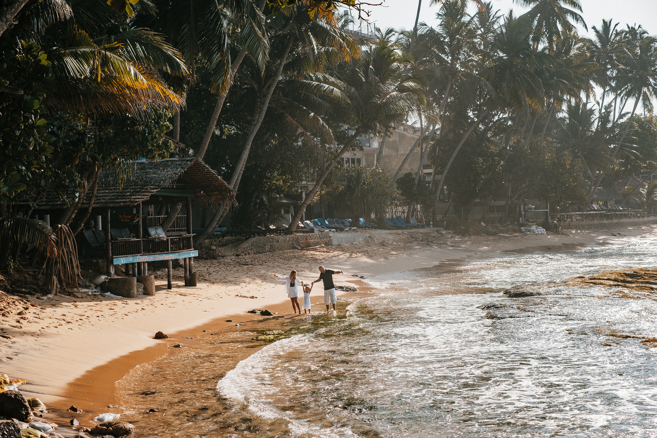 Sasha+Sasha+Liza Unavatuna. Ivan Skufinsky — wedding and family photographer in Vancouver