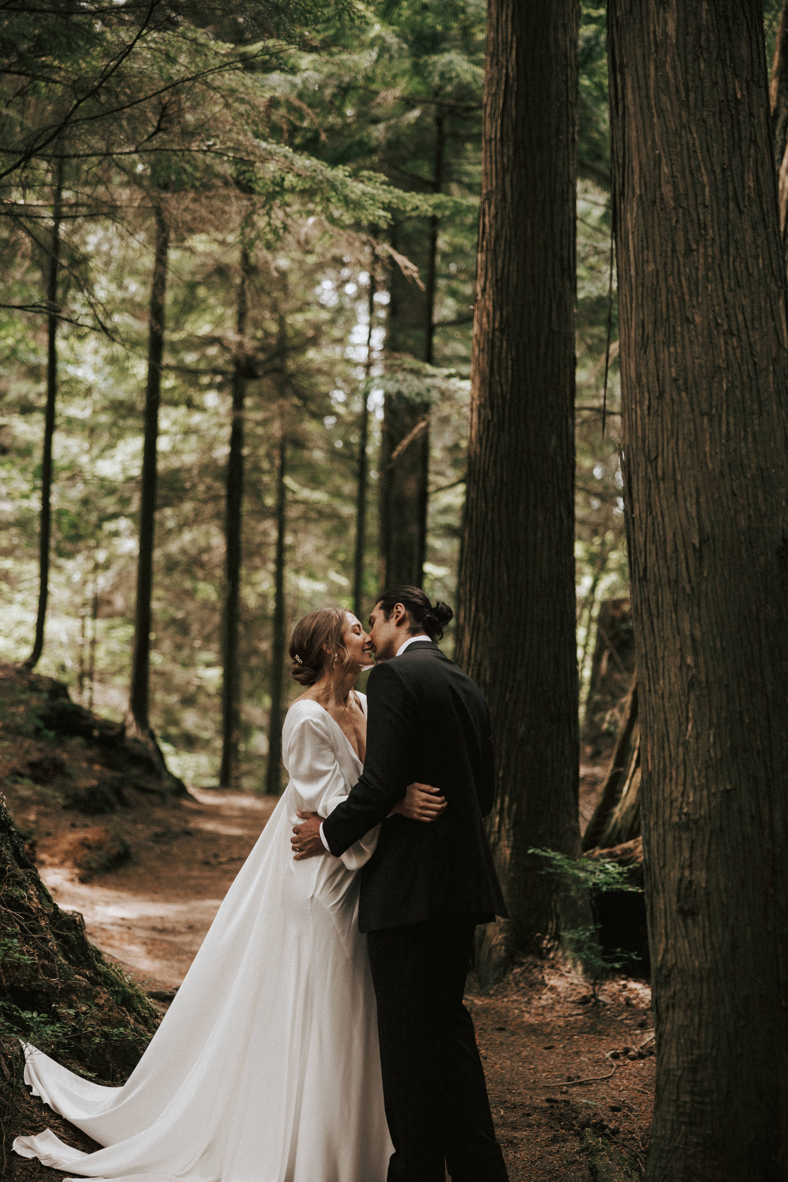 Michael & Caitlyn. Ivan Skufinsky — wedding and family photographer in Vancouver