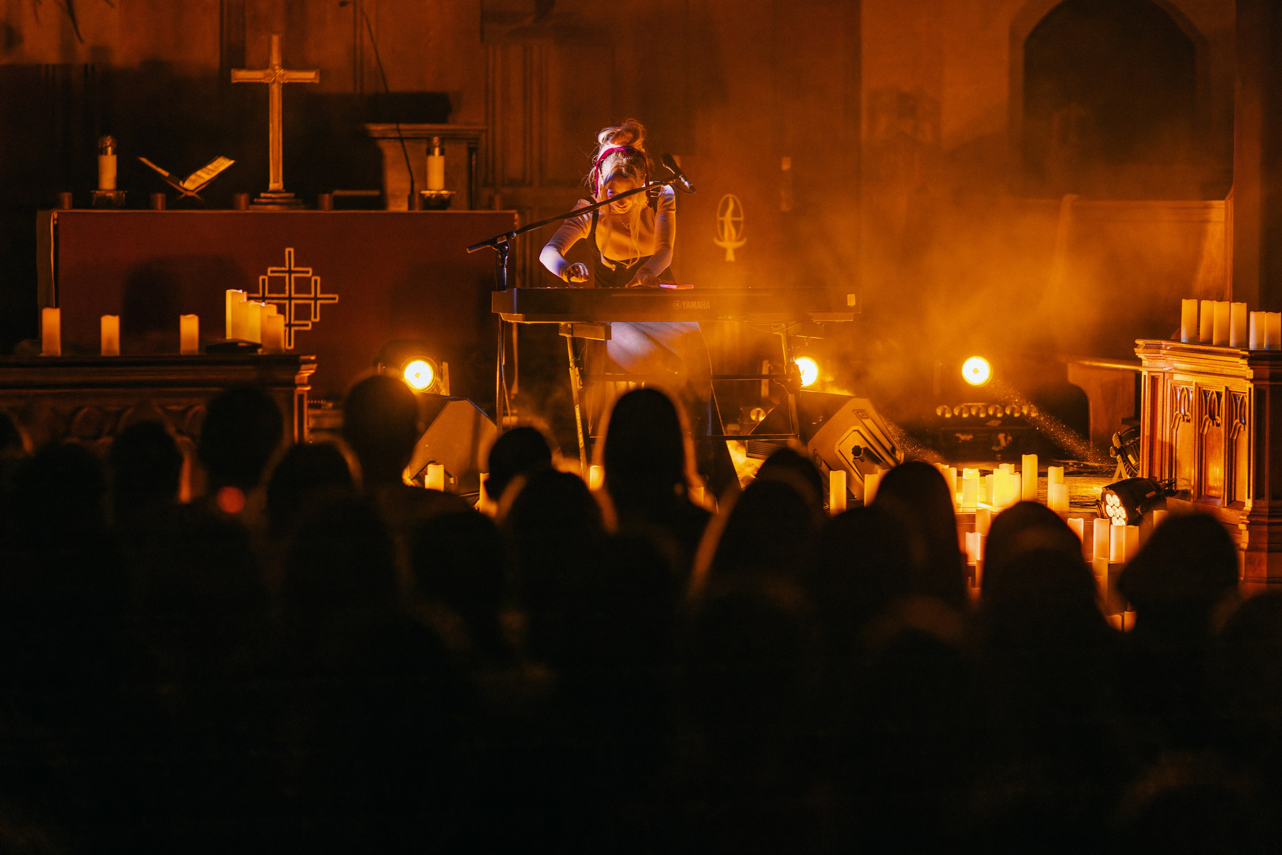 Live concert photography from Vivienne Mort in Vancouver 2025. Ivan Skufinsky — wedding and family photographer in Vancouver