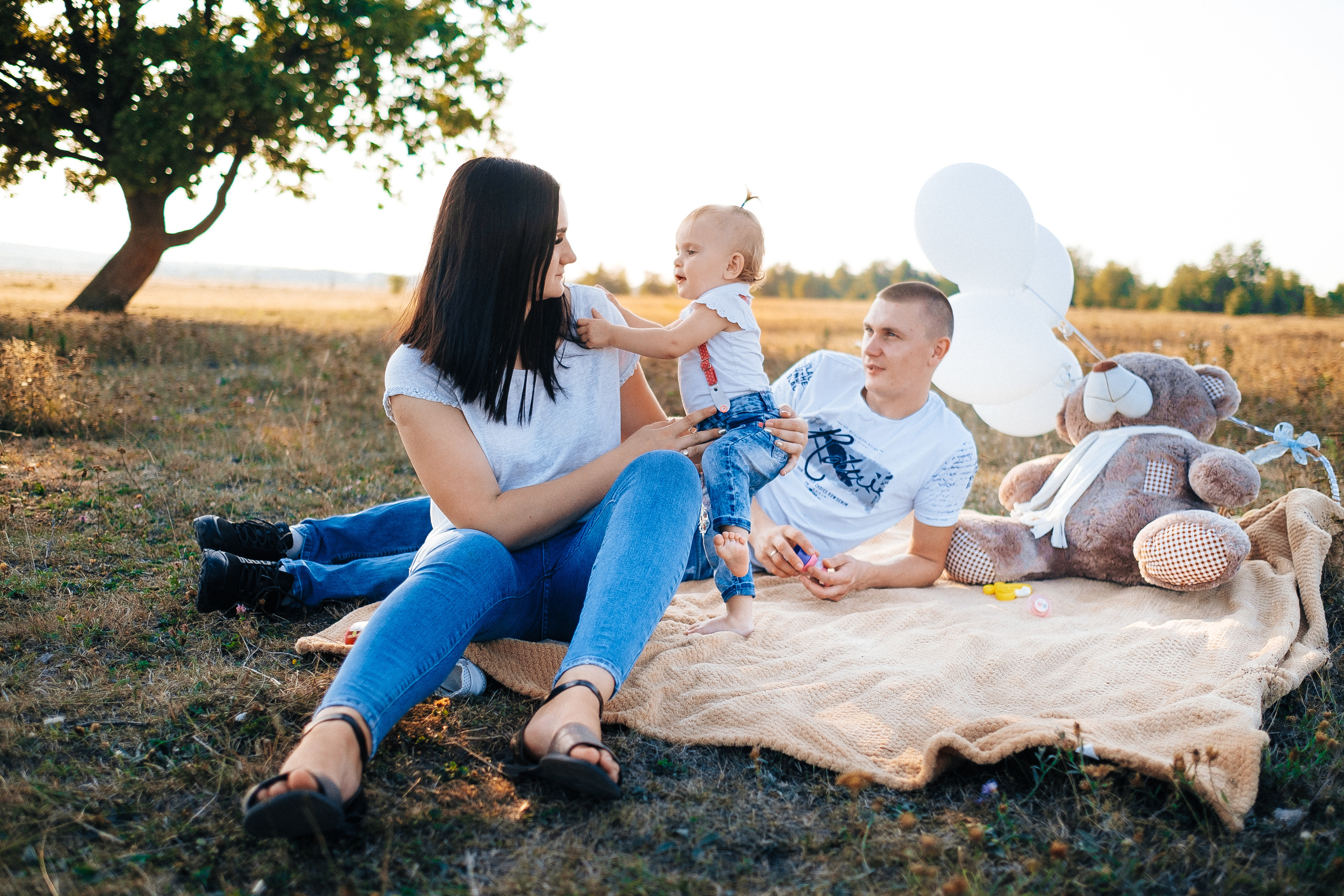FamilyStory 1year (Lilia Sergey Maria). Ivan Skufinsky — wedding and family photographer in Vancouver