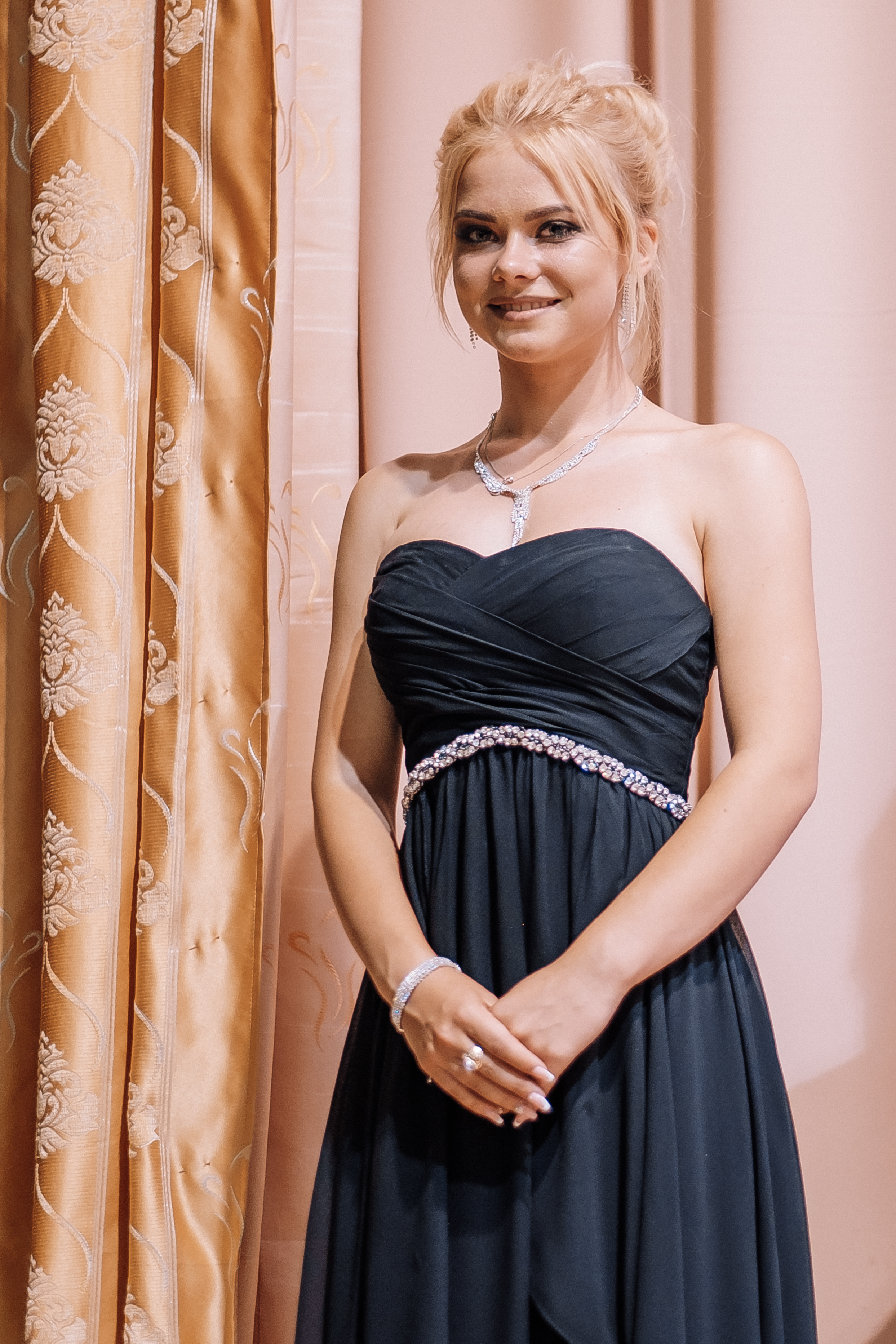 Выпускной школа номер 3. Хмельник. Ivan Skufinsky — wedding and family photographer in Vancouver