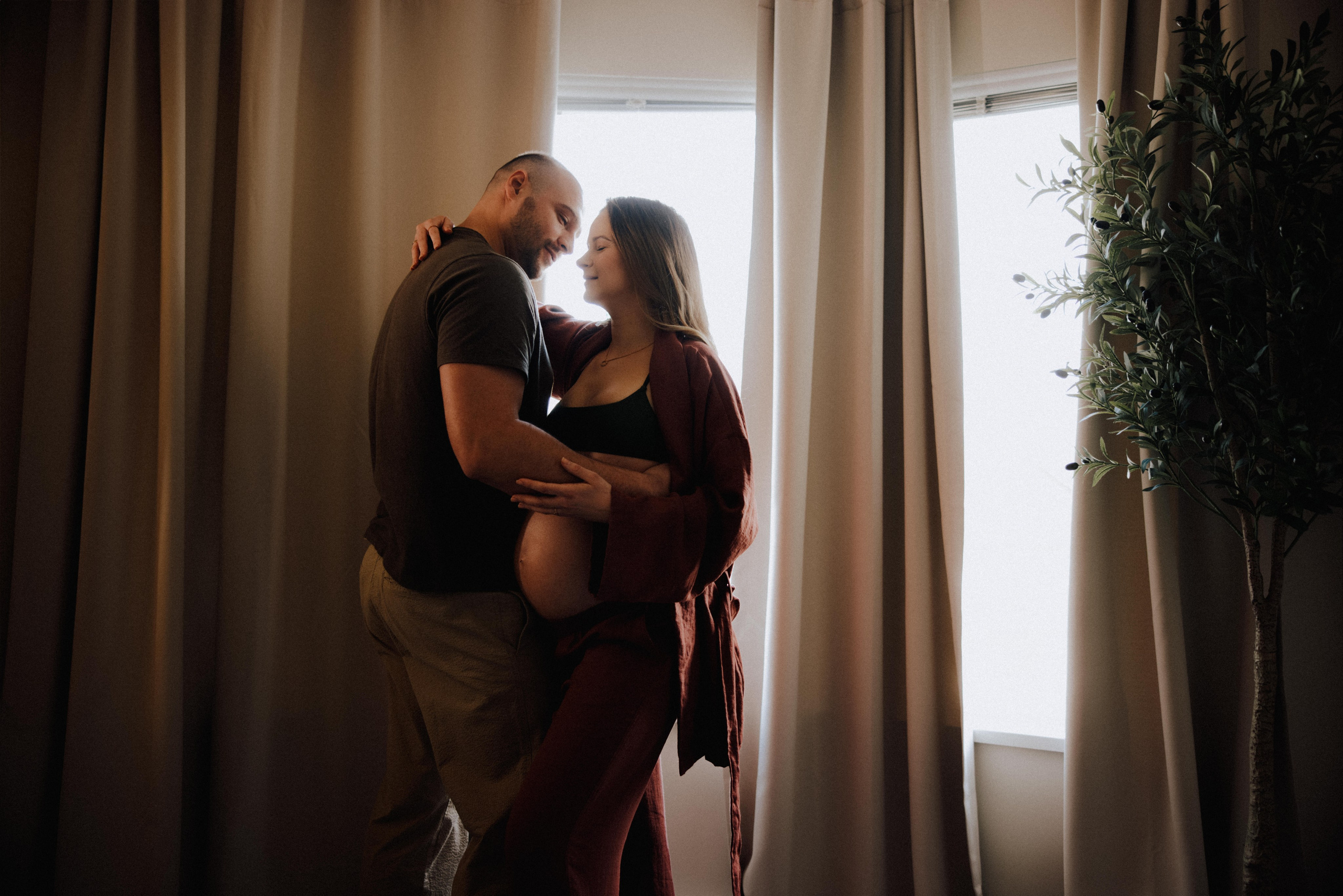 Pregnancy Home Story Vancouver. Ivan Skufinsky — wedding and family photographer in Vancouver