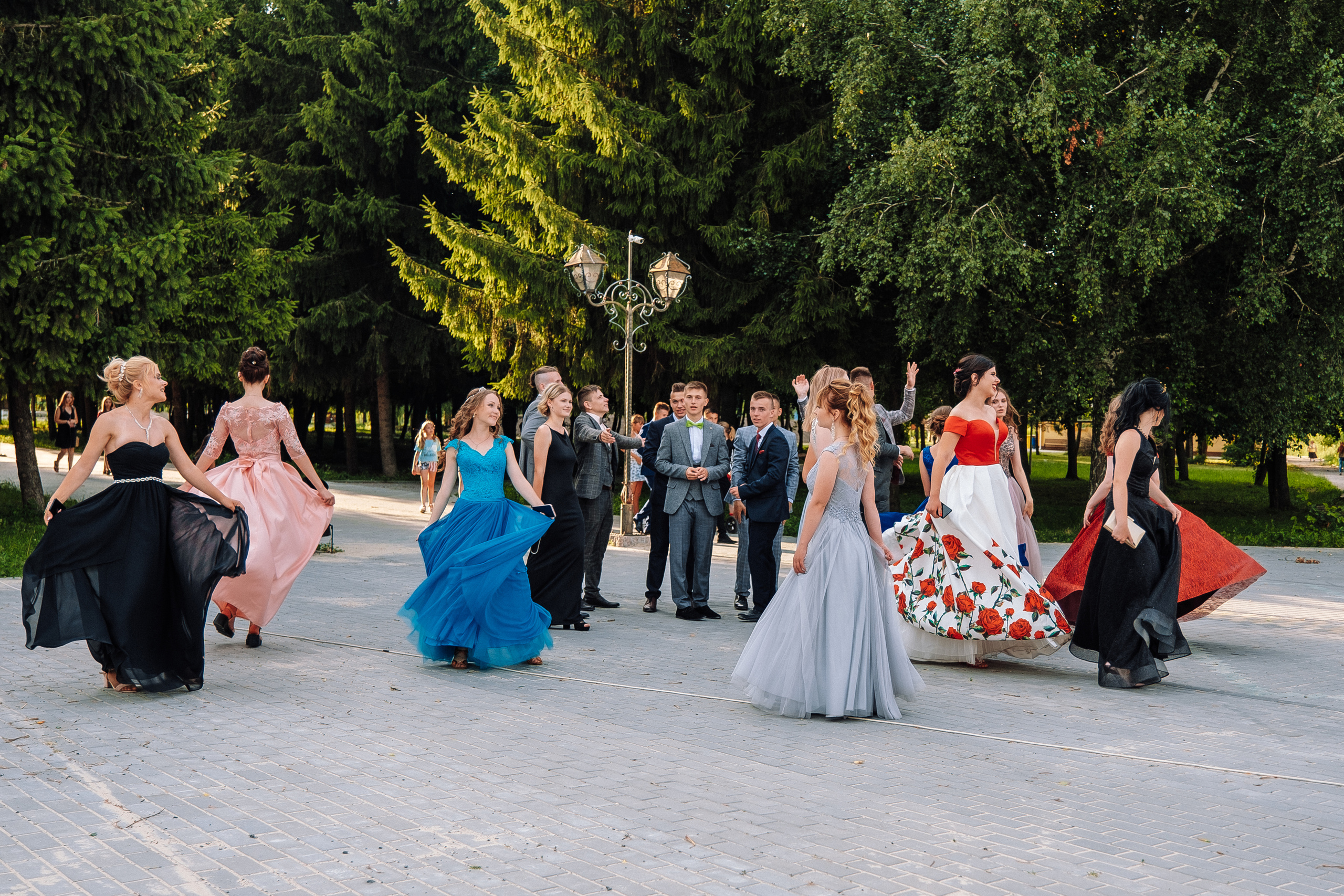 Выпускной школа номер 3. Хмельник. Ivan Skufinsky — wedding and family photographer in Vancouver