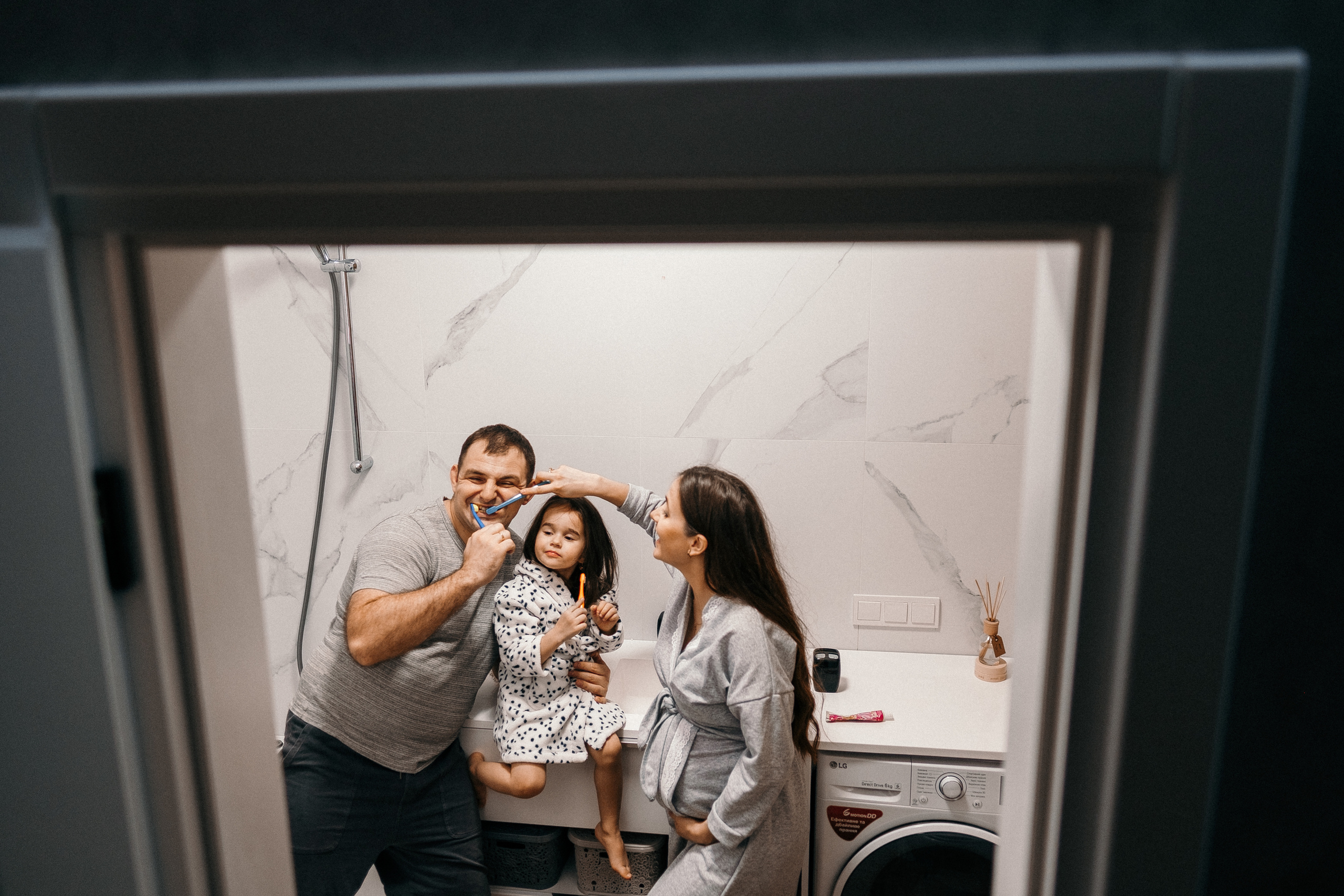 Марина+Андрей+Лиза+Животик. Ivan Skufinsky — wedding and family photographer in Vancouver