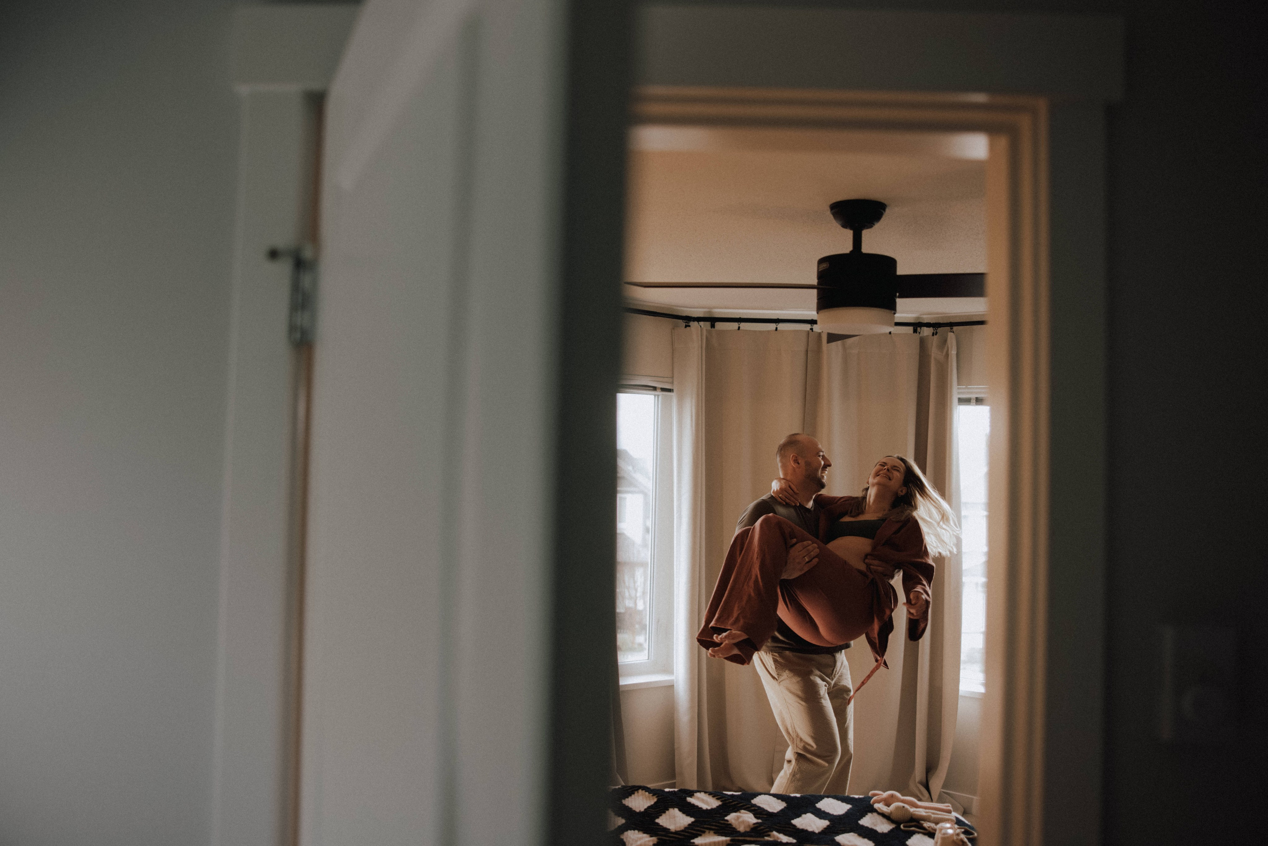 Pregnancy Home Story Vancouver. Ivan Skufinsky — wedding and family photographer in Vancouver