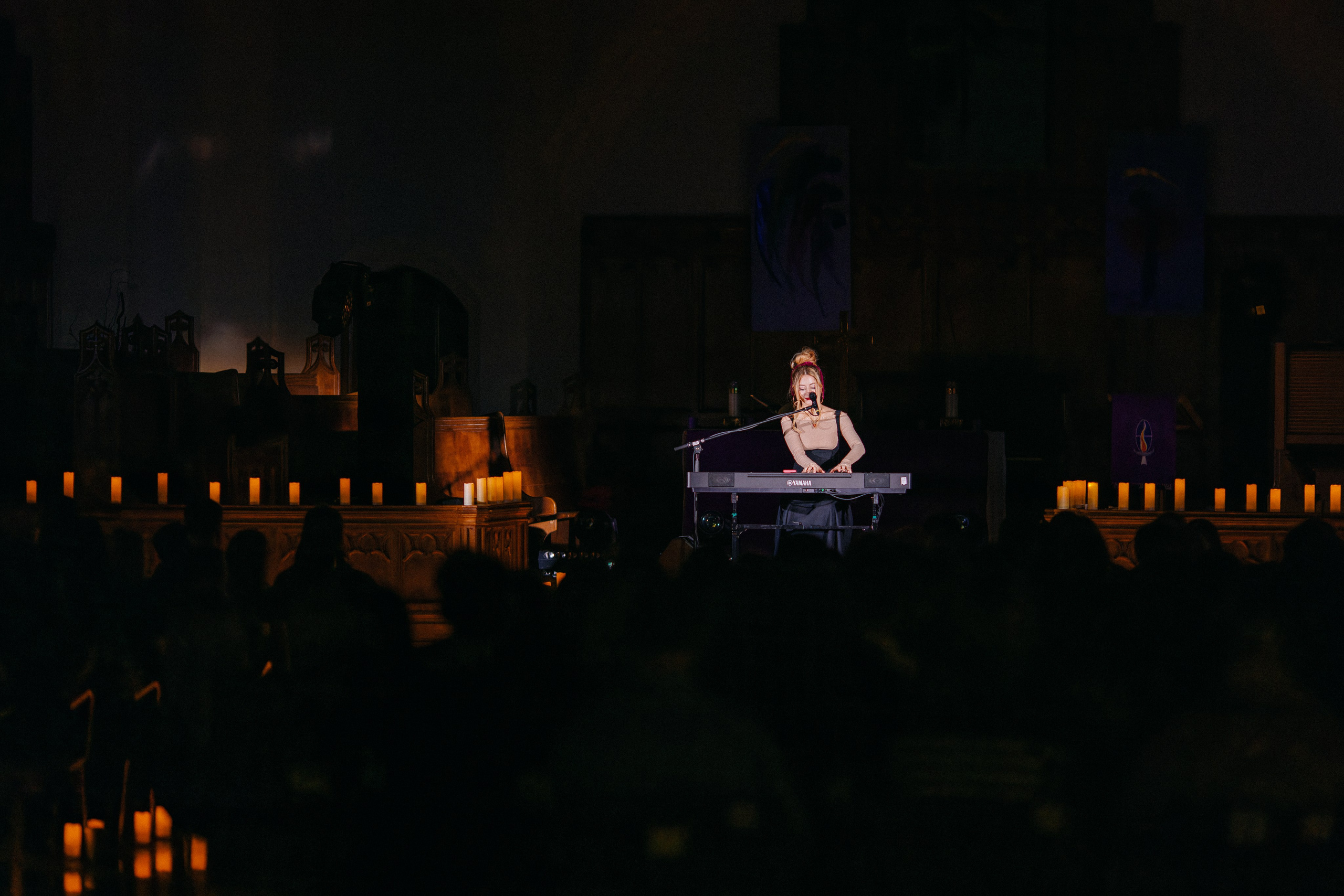 Live concert photography from Vivienne Mort in Vancouver 2025. Ivan Skufinsky — wedding and family photographer in Vancouver