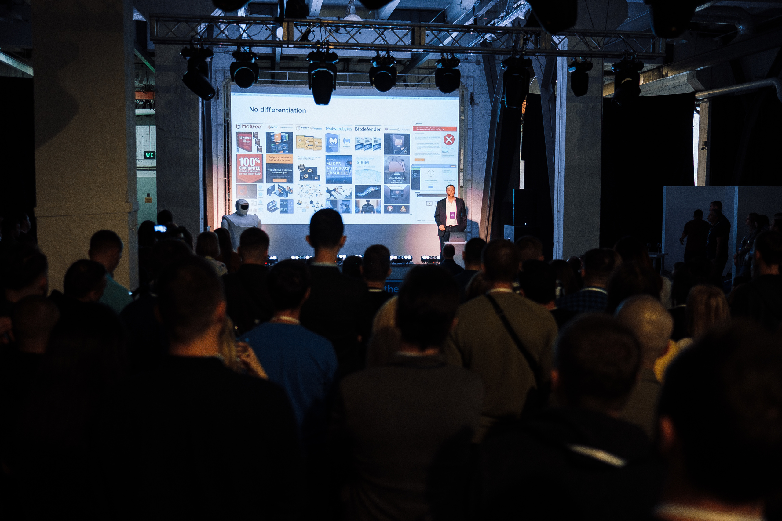 ZEO Alliance 24.10.19 party. Ivan Skufinsky — wedding and family photographer in Vancouver