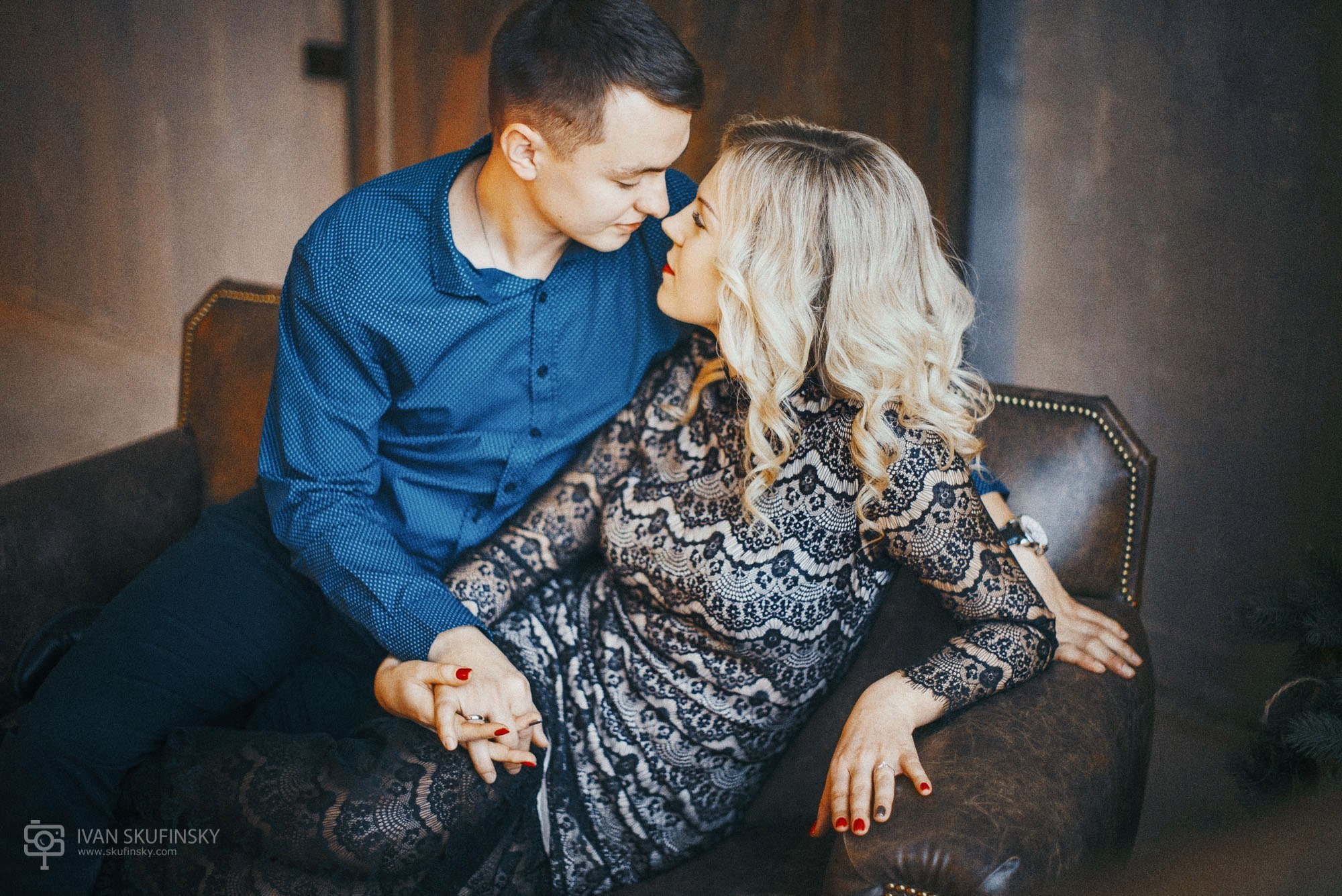 Фотосессия love story в студии. Ivan Skufinsky — wedding and family photographer in Vancouver