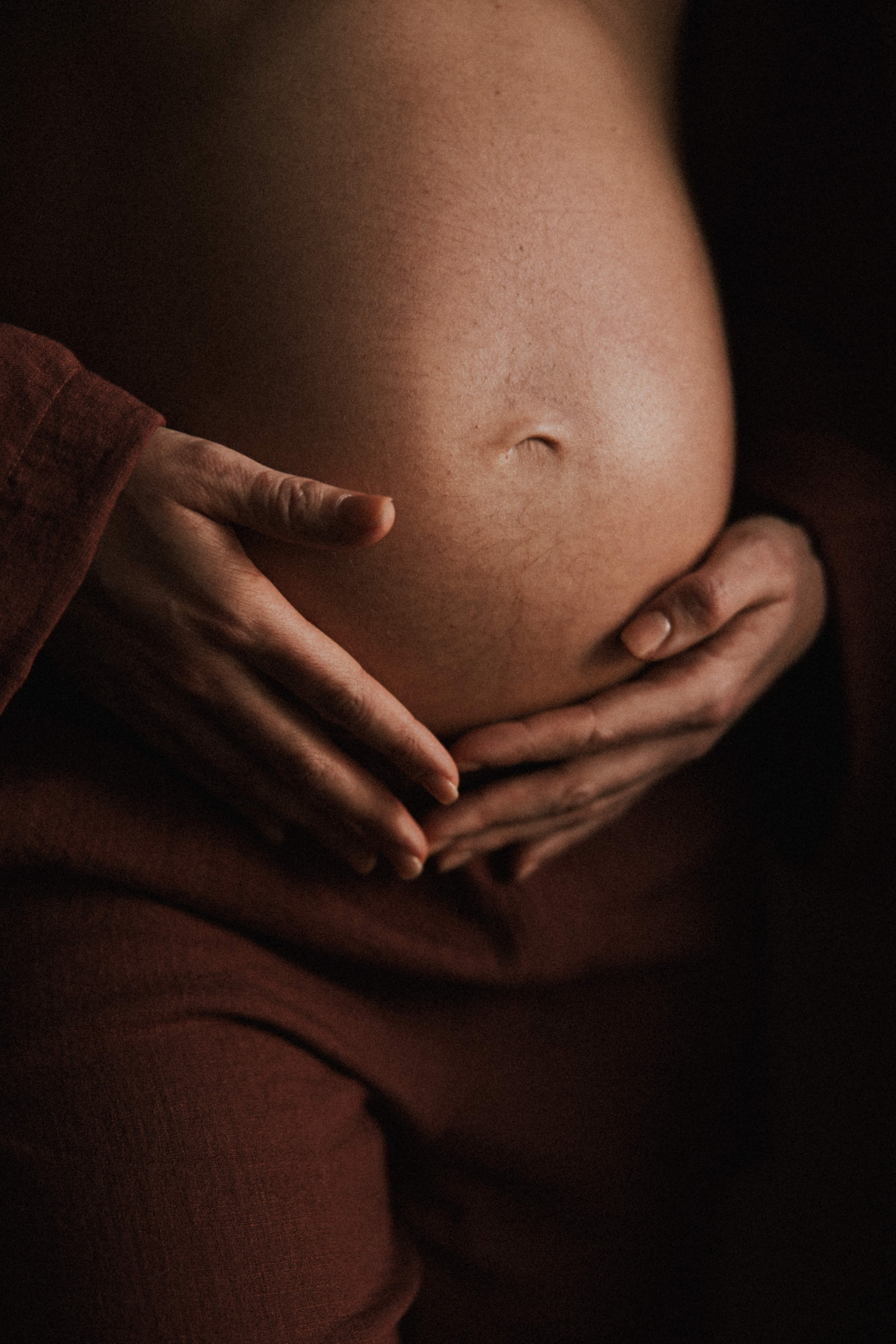 Pregnancy Home Story Vancouver. Ivan Skufinsky — wedding and family photographer in Vancouver