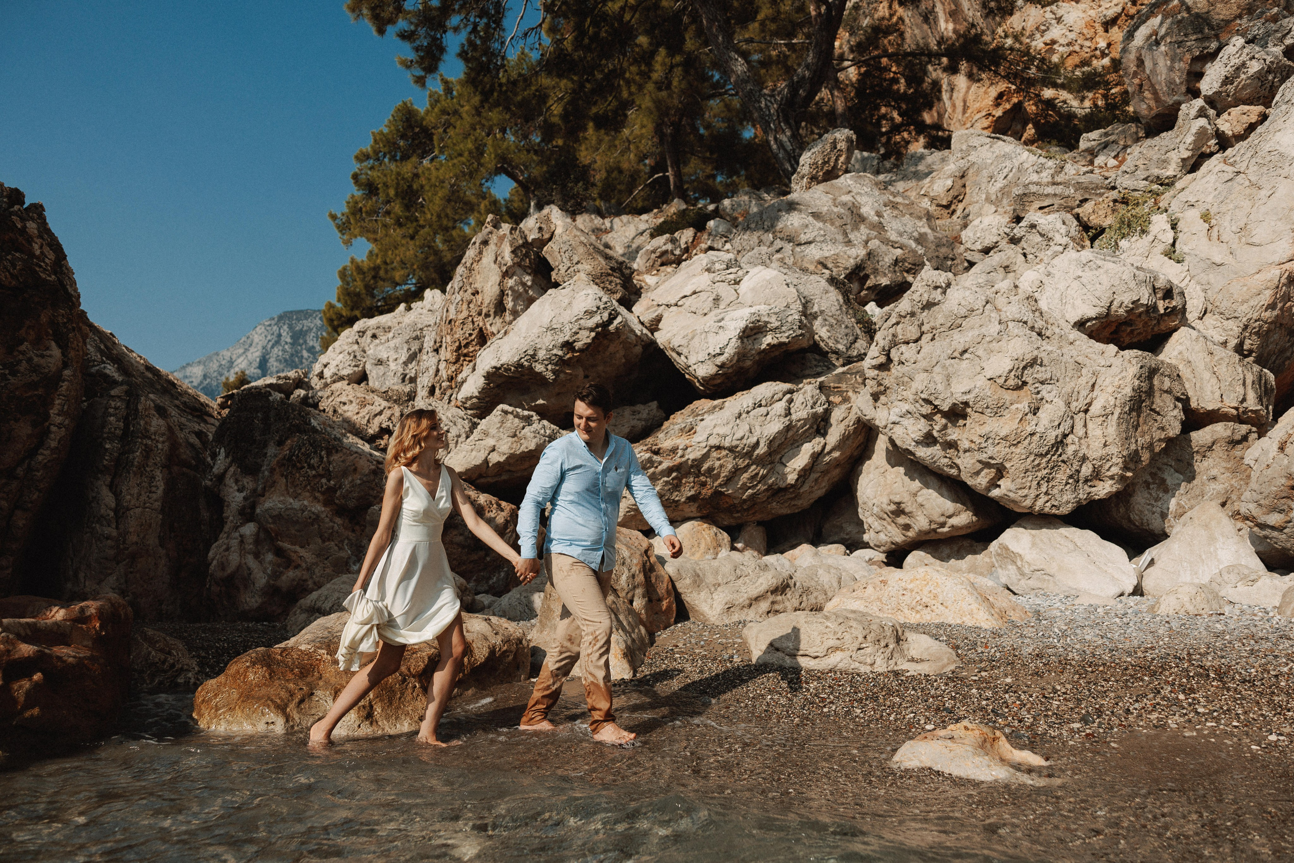 Couples photographer in Vancouver BC. Ivan Skufinsky — wedding and family photographer in Vancouver