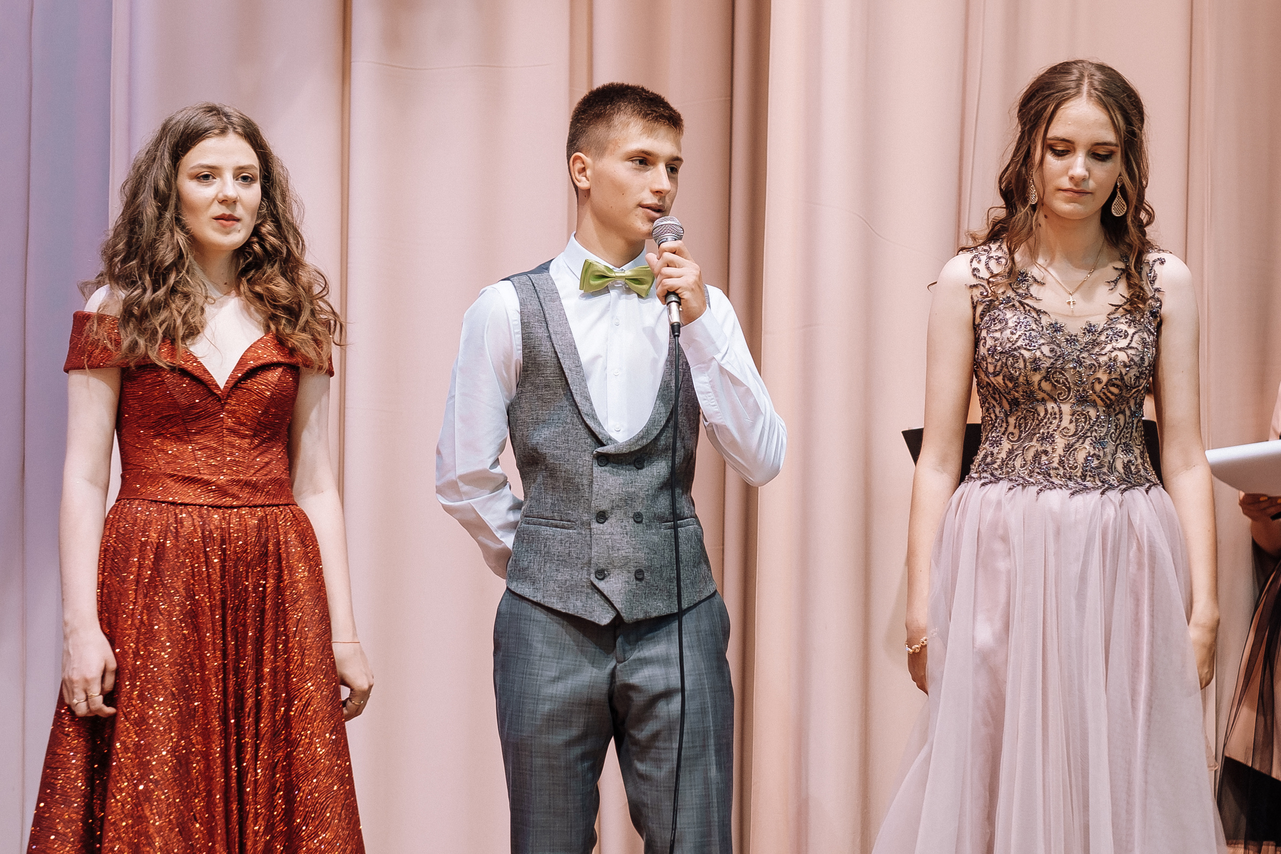 Выпускной школа номер 3. Хмельник. Ivan Skufinsky — wedding and family photographer in Vancouver