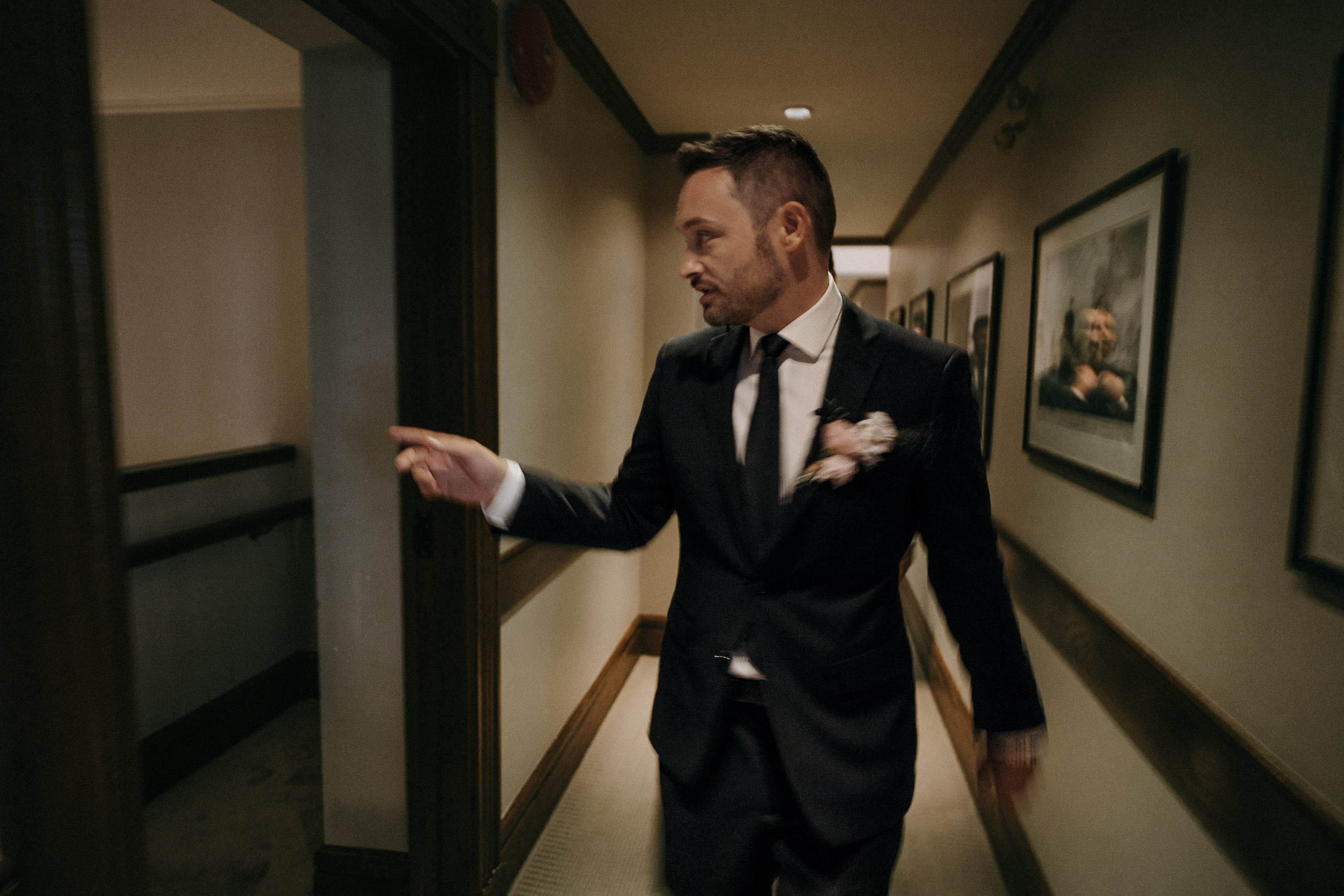 WeddingStory in Vancouver Club. Ivan Skufinsky — wedding and family photographer in Vancouver