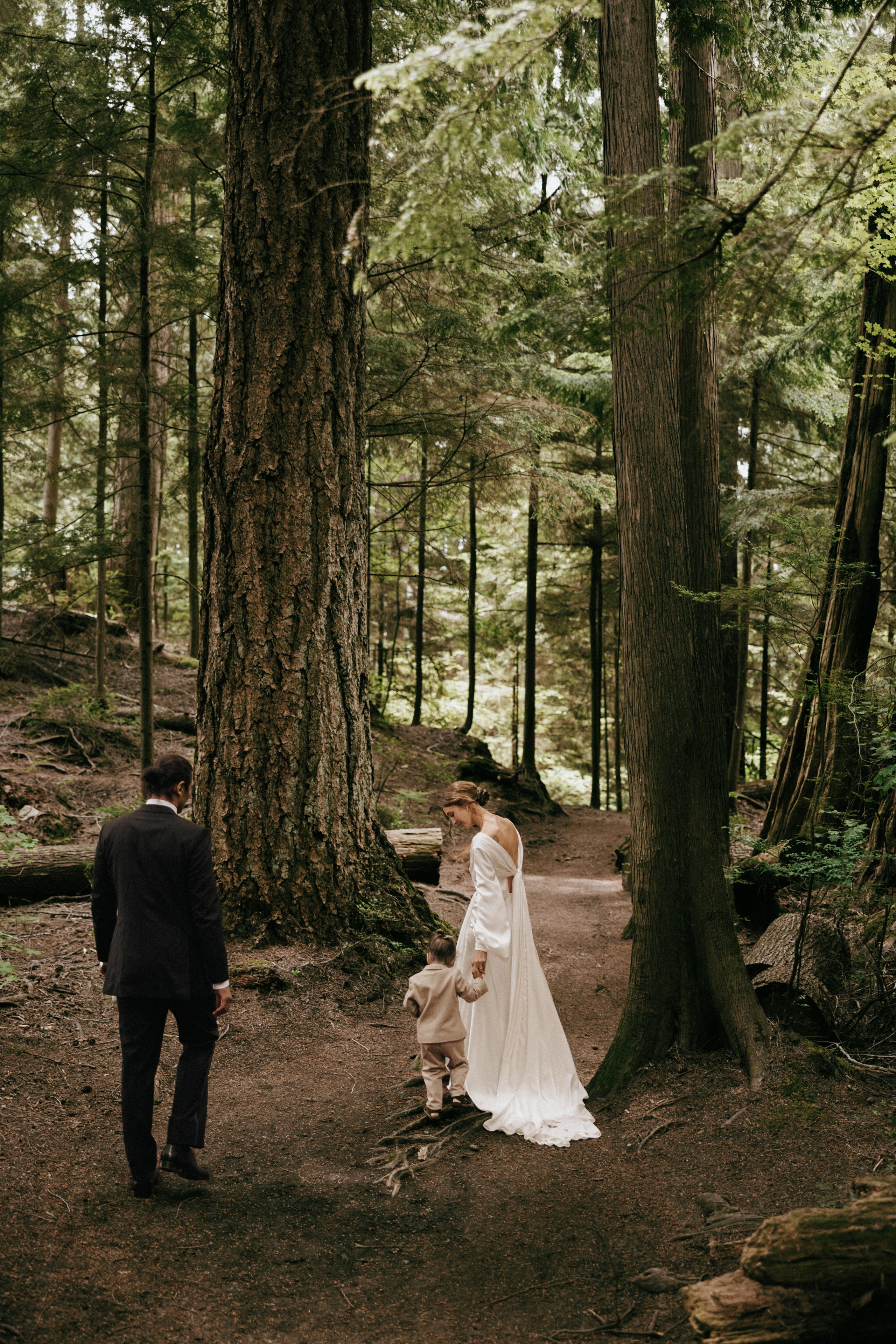 Michael & Caitlyn. Ivan Skufinsky — wedding and family photographer in Vancouver