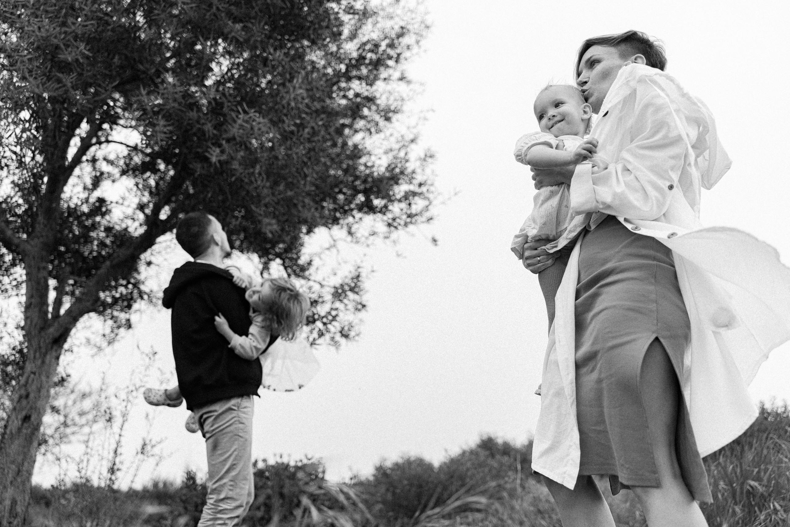 Семейная фотосессия в Ванкувере БС, Family photo session in Vancouver. Ivan Skufinsky — wedding and family photographer in Vancouver