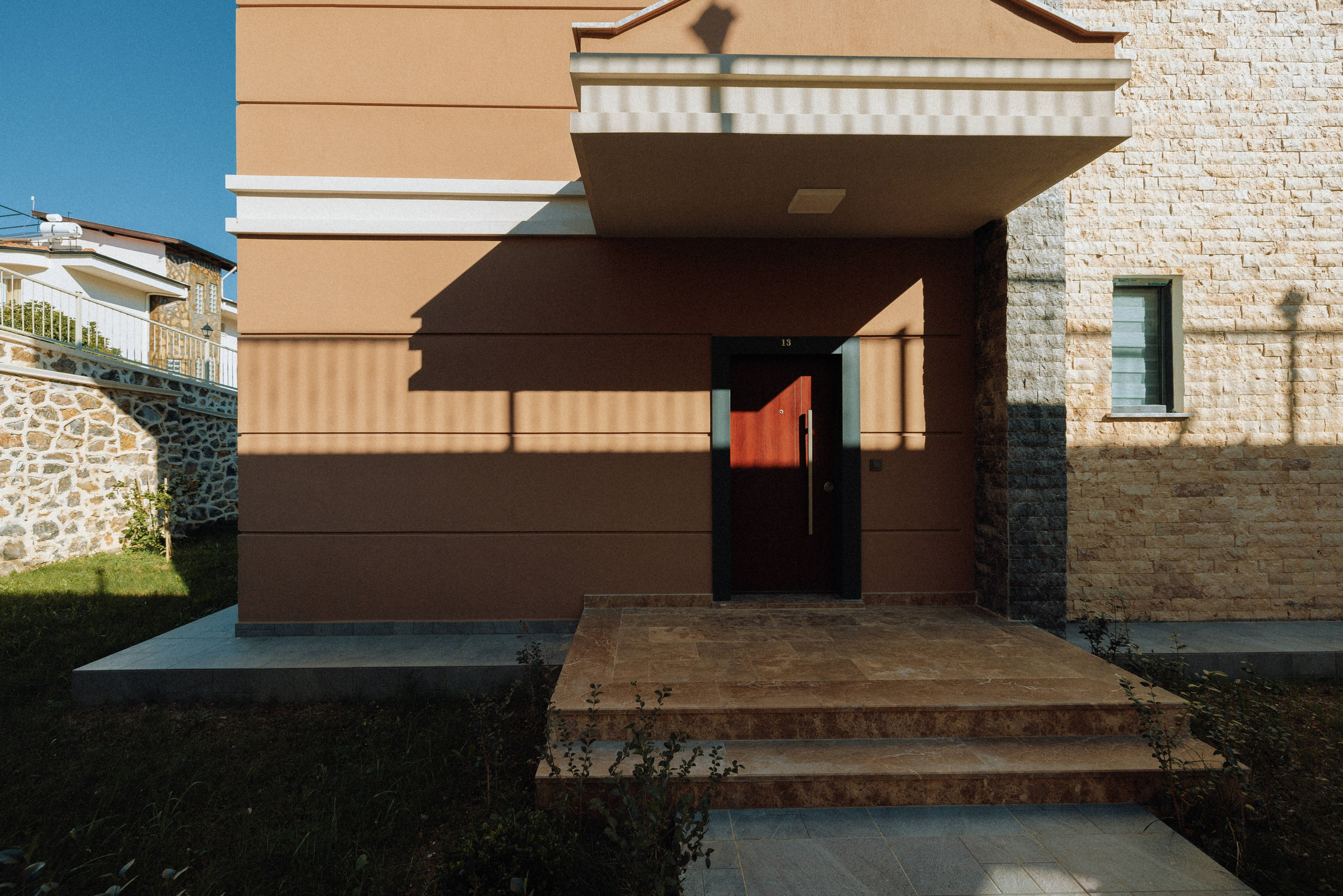 Real estate photographer in Vancouver Burnaby Richmond. Ivan Skufinsky — wedding and family photographer in Vancouver