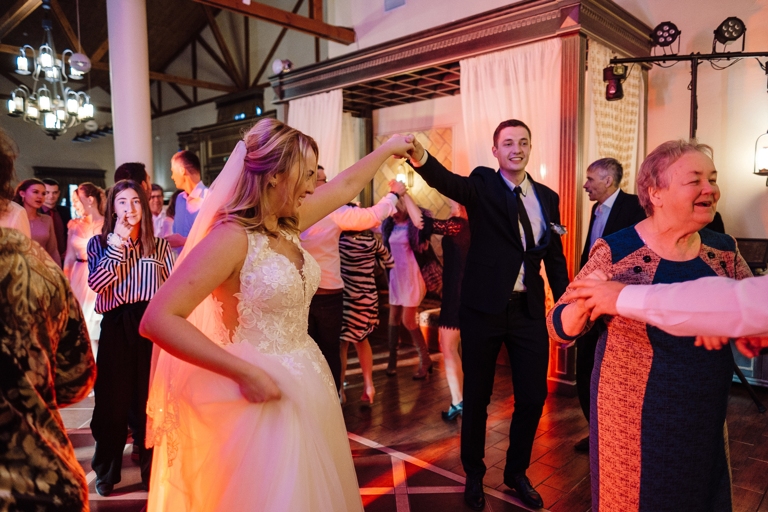 2019 19.10 WeddingStory Евгений+Юлия. Ivan Skufinsky — wedding and family photographer in Vancouver