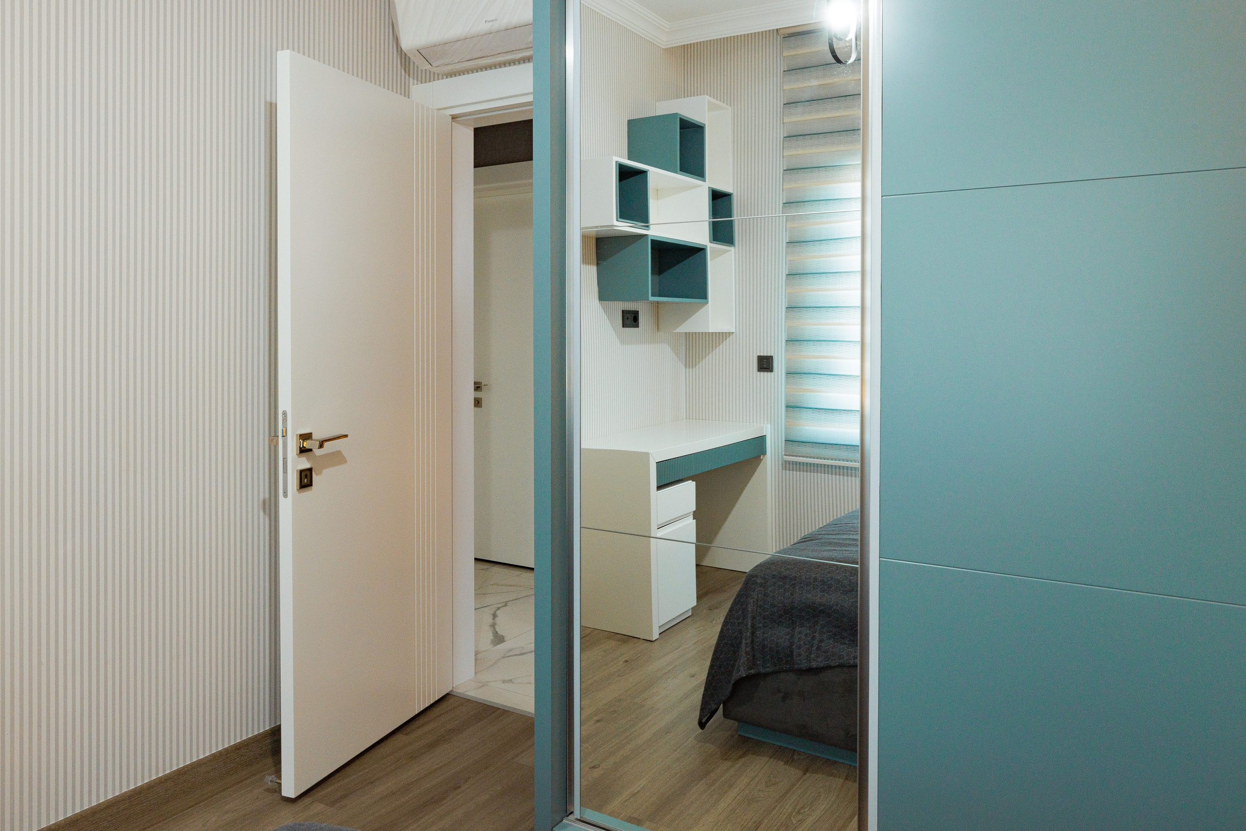 Real estate photographer in Vancouver Burnaby Richmond. Ivan Skufinsky — wedding and family photographer in Vancouver