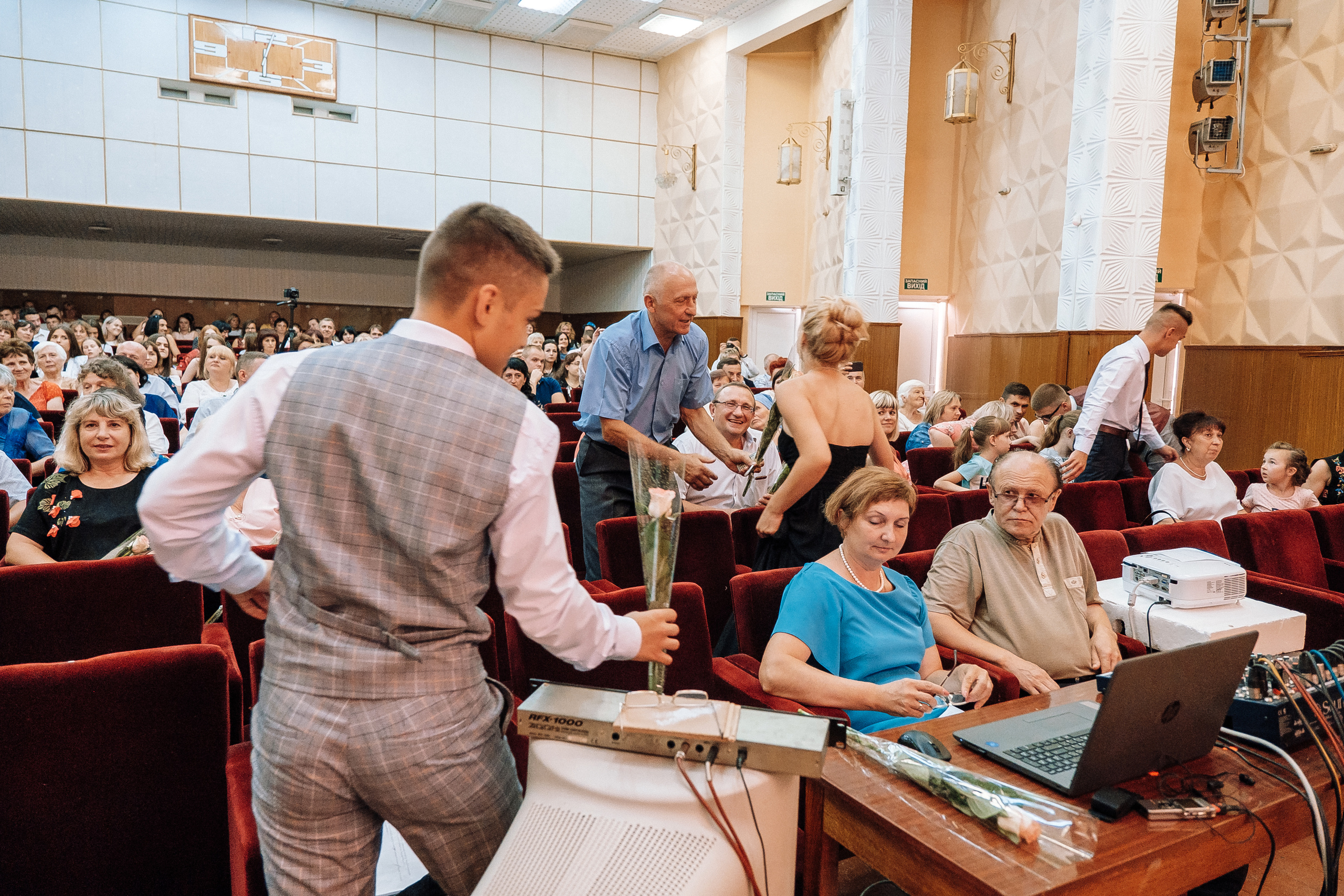 Выпускной школа номер 3. Хмельник. Ivan Skufinsky — wedding and family photographer in Vancouver