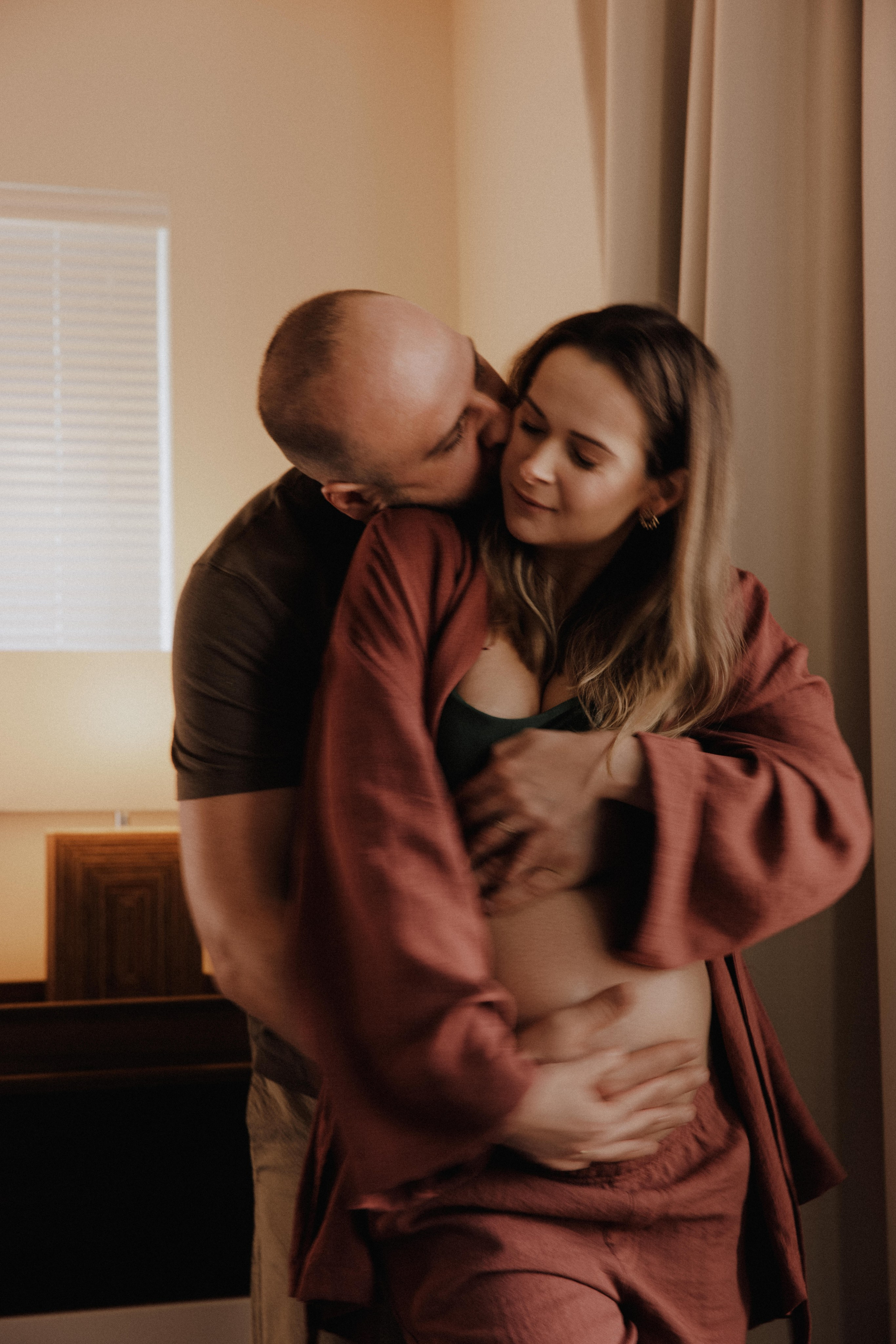 Pregnancy Home Story Vancouver. Ivan Skufinsky — wedding and family photographer in Vancouver