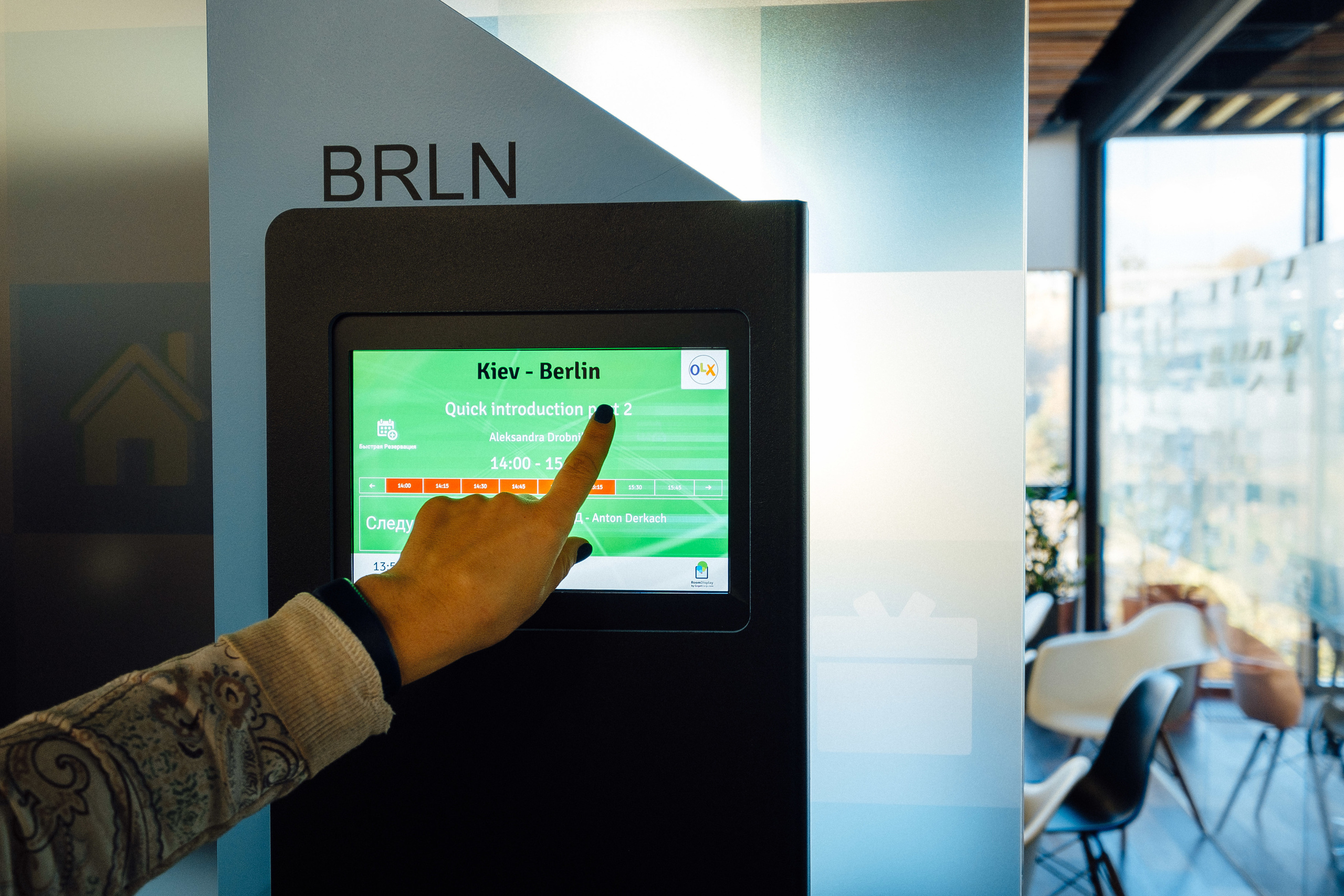 Фотоэкскурсия в компанию OLX. Ivan Skufinsky — wedding and family photographer in Vancouver