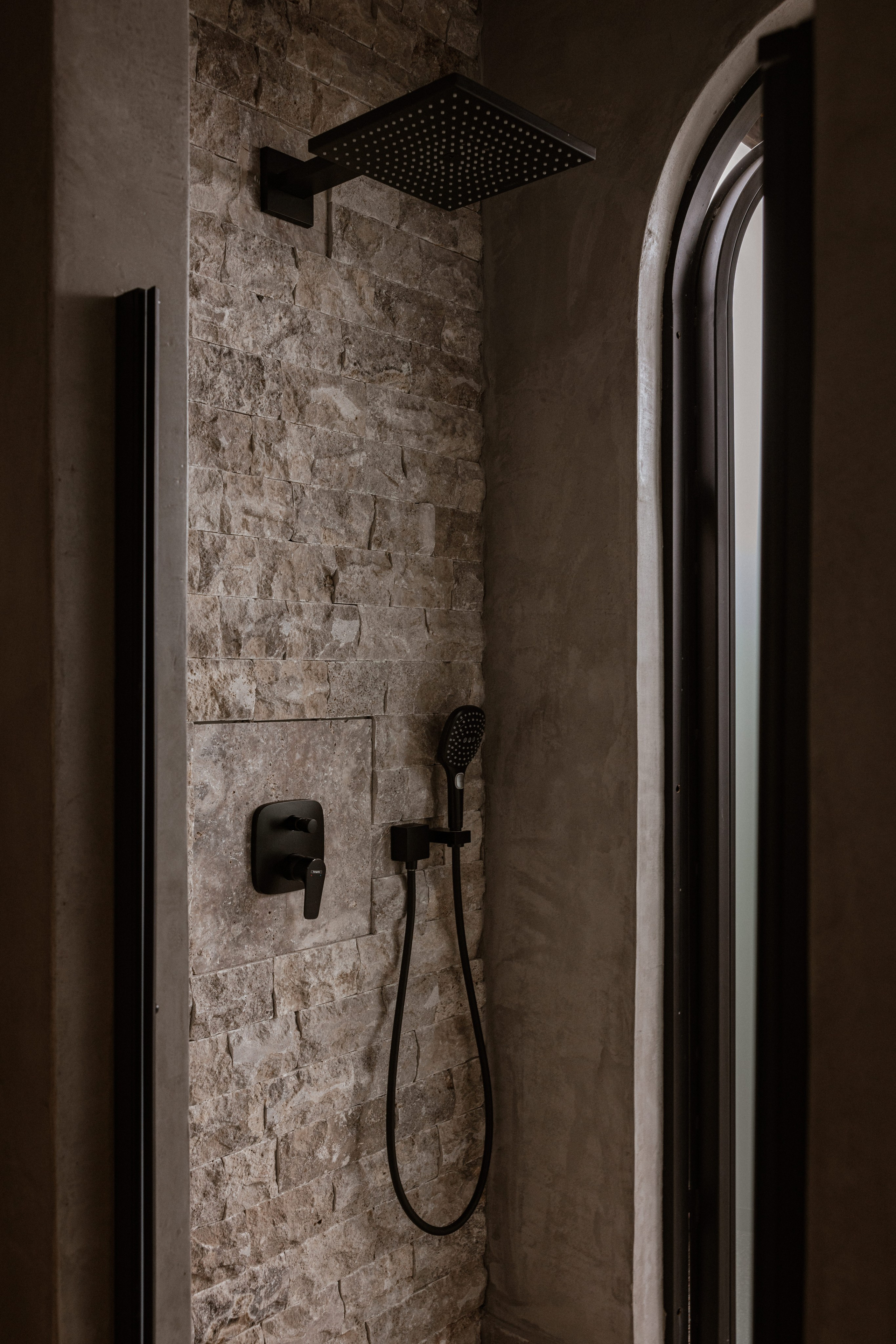 Interior photography and video shooting of a hotel in Bali style. Ivan Skufinsky — wedding and family photographer in Vancouver