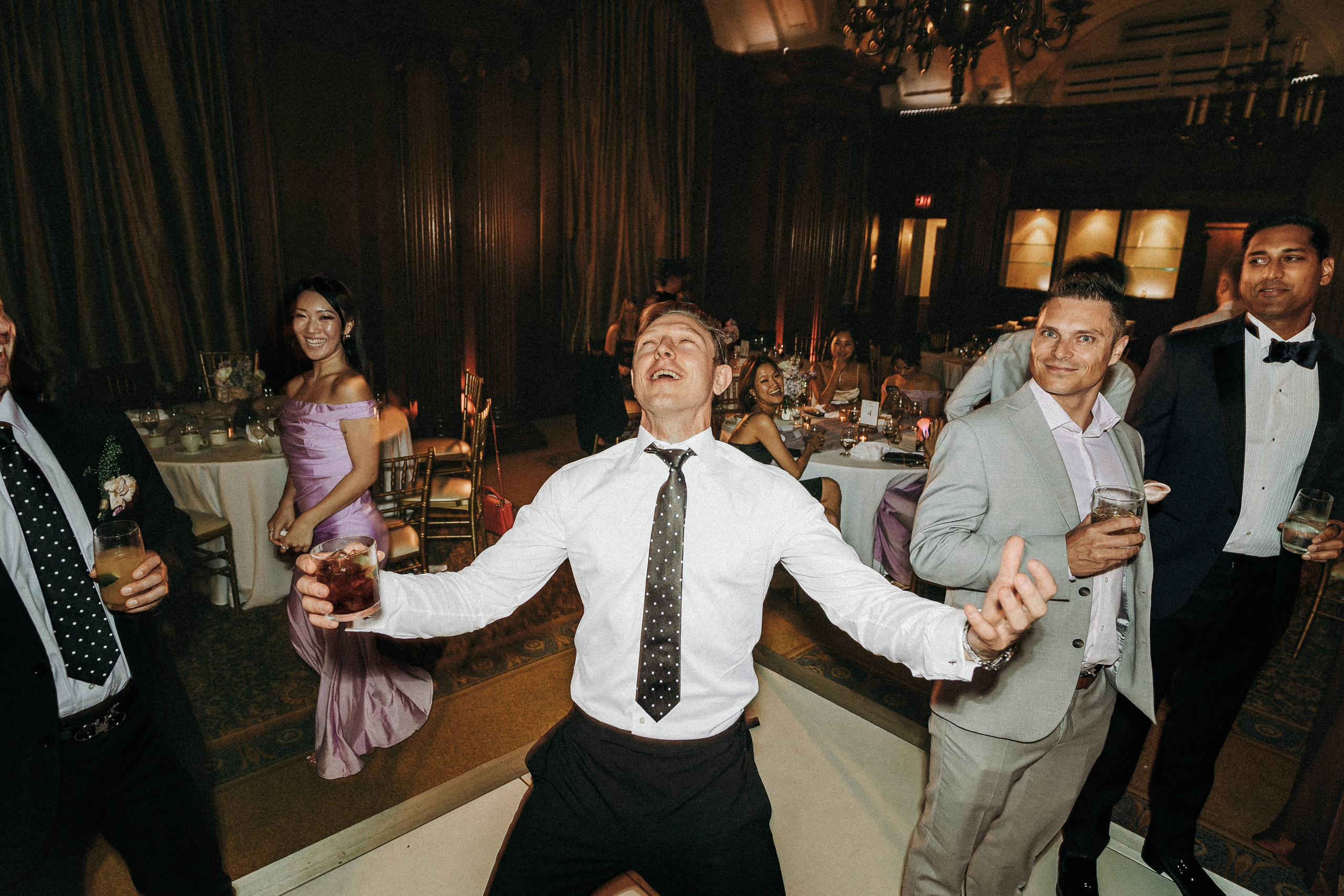 WeddingStory in Vancouver Club. Ivan Skufinsky — wedding and family photographer in Vancouver