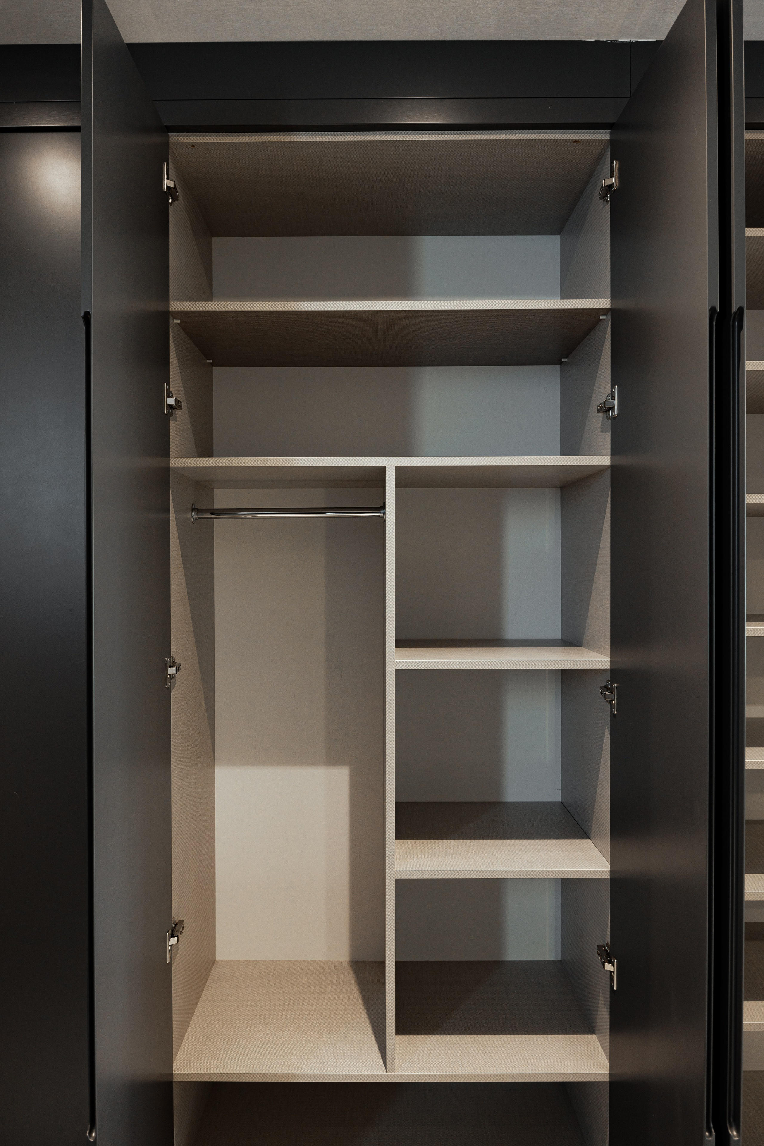 Real estate photographer in Vancouver Burnaby Richmond. Ivan Skufinsky — wedding and family photographer in Vancouver