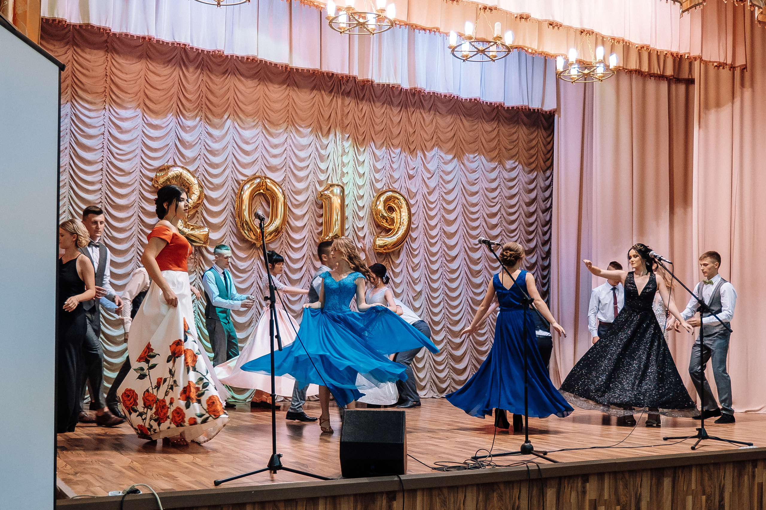 Выпускной школа номер 3. Хмельник. Ivan Skufinsky — wedding and family photographer in Vancouver