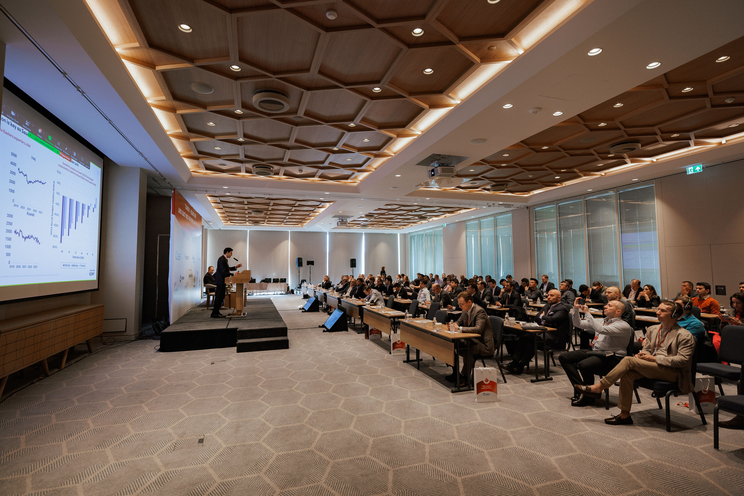 EXECUTIVE RETREAT Izmir Confidence Information Services. Ivan Skufinsky — wedding and family photographer in Vancouver