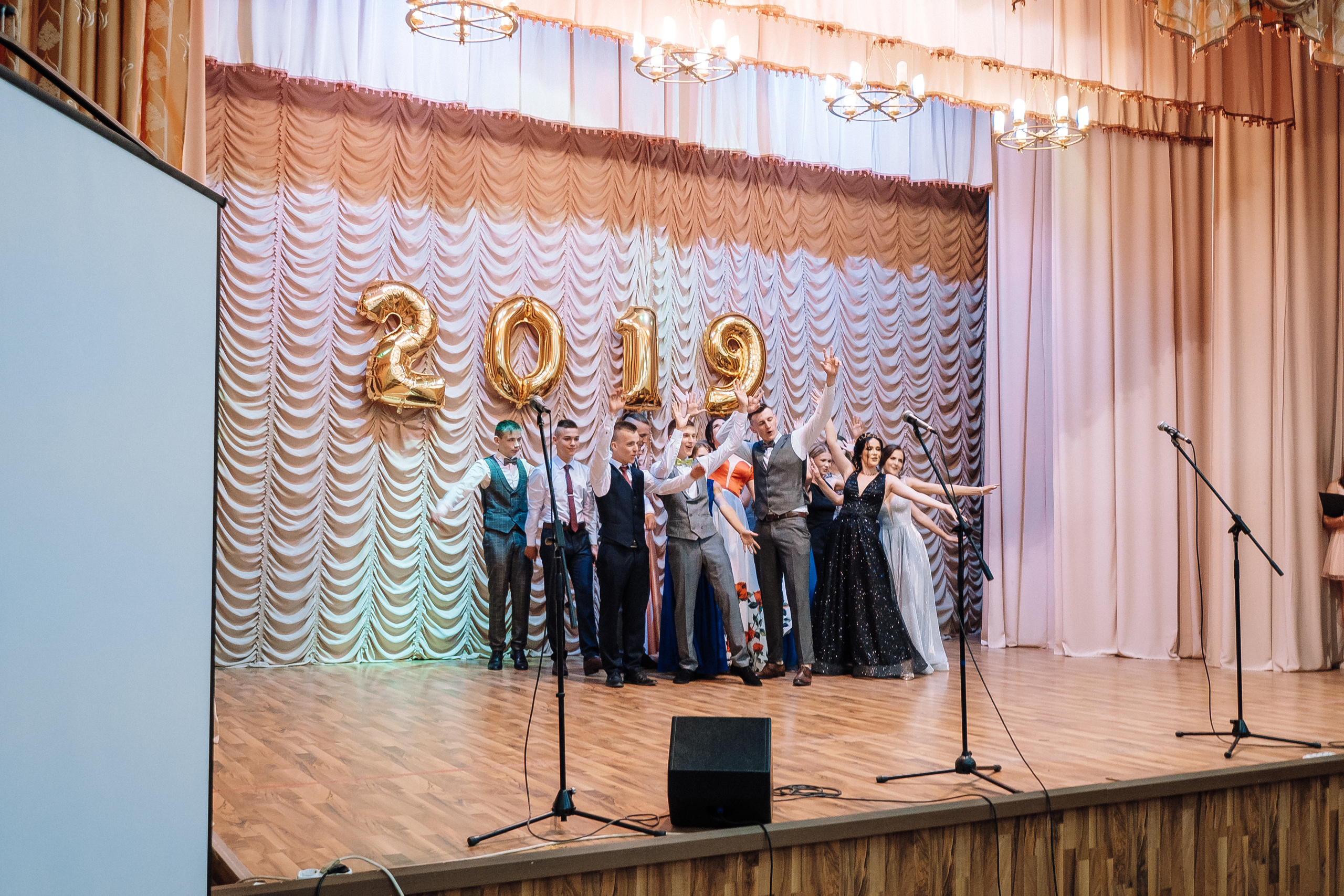 Выпускной школа номер 3. Хмельник. Ivan Skufinsky — wedding and family photographer in Vancouver