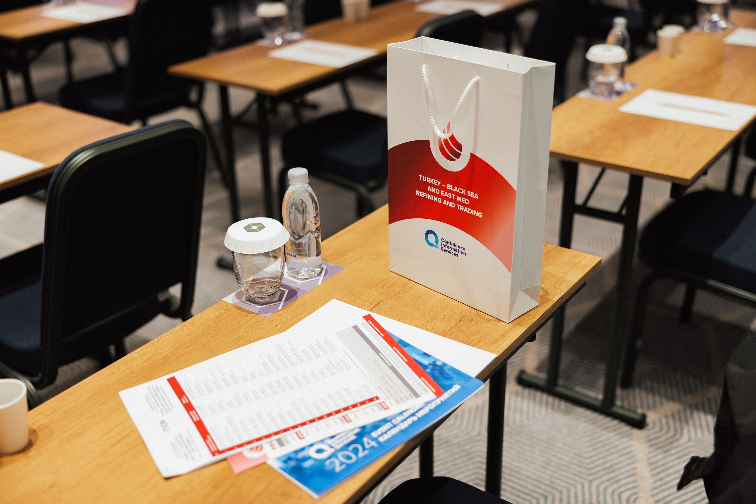 EXECUTIVE RETREAT Izmir Confidence Information Services. Ivan Skufinsky — wedding and family photographer in Vancouver