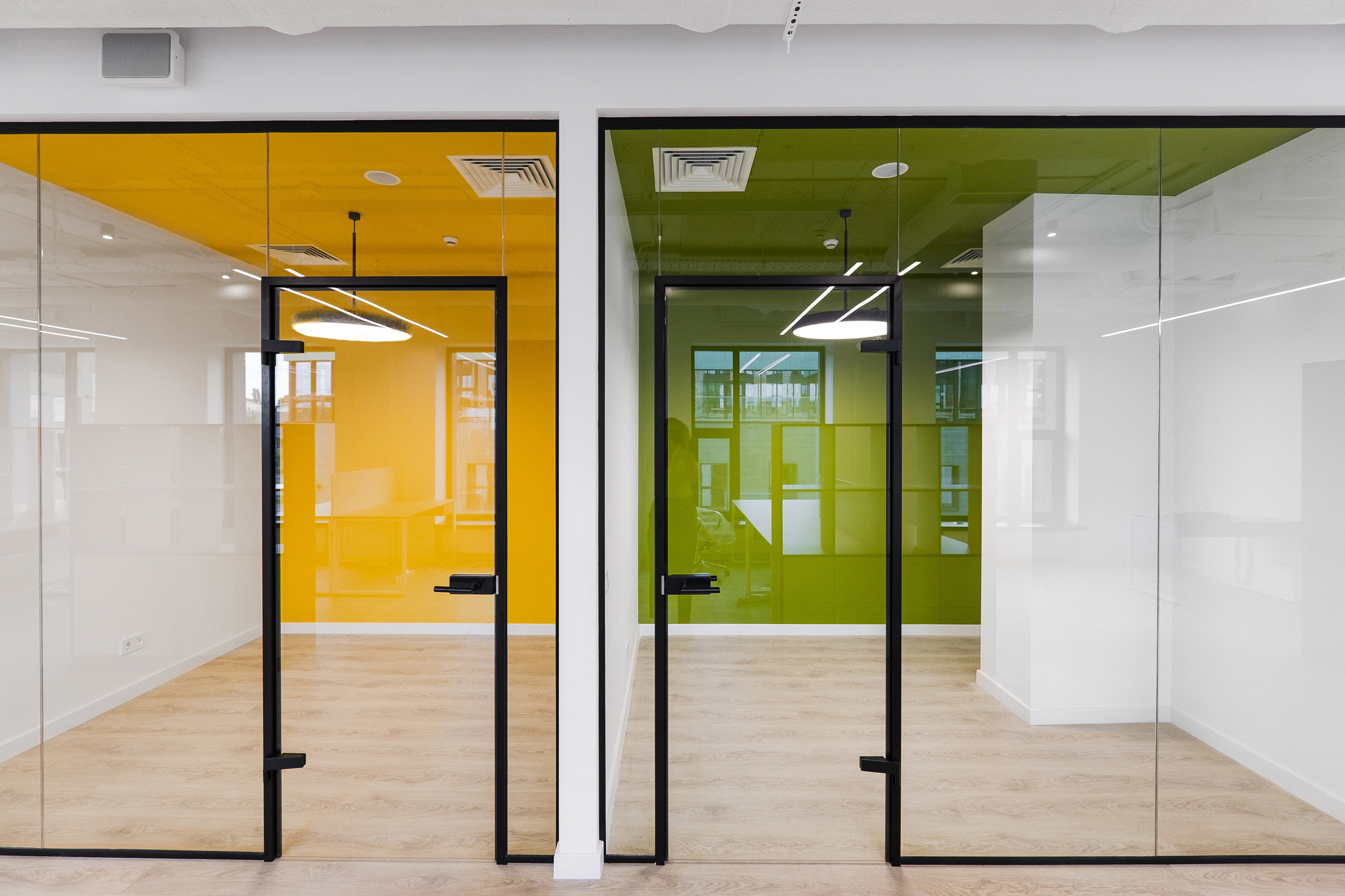 BC FORUM ORGANOSYN. Ivan Skufinsky — wedding and family photographer in Vancouver