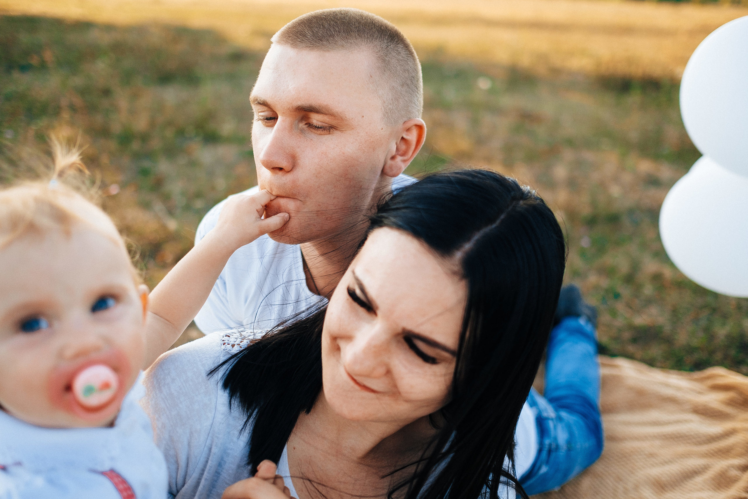 FamilyStory 1year (Lilia Sergey Maria). Ivan Skufinsky — wedding and family photographer in Vancouver