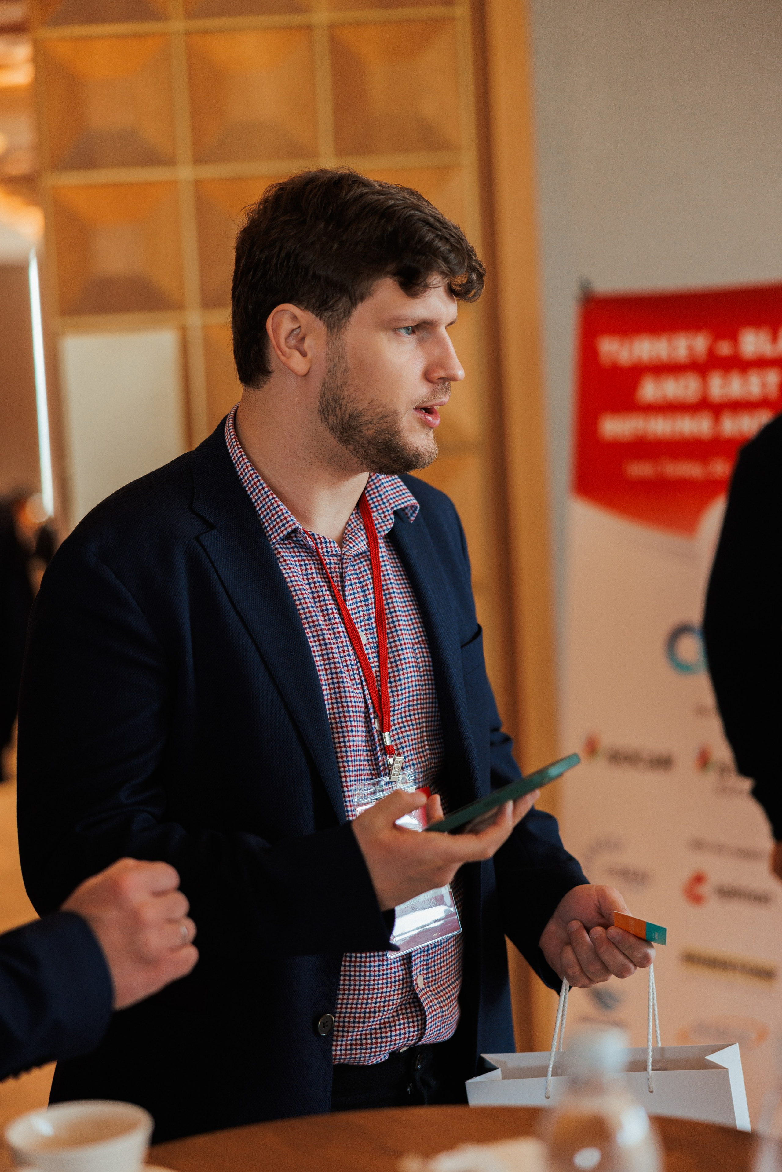 EXECUTIVE RETREAT Izmir Confidence Information Services. Ivan Skufinsky — wedding and family photographer in Vancouver