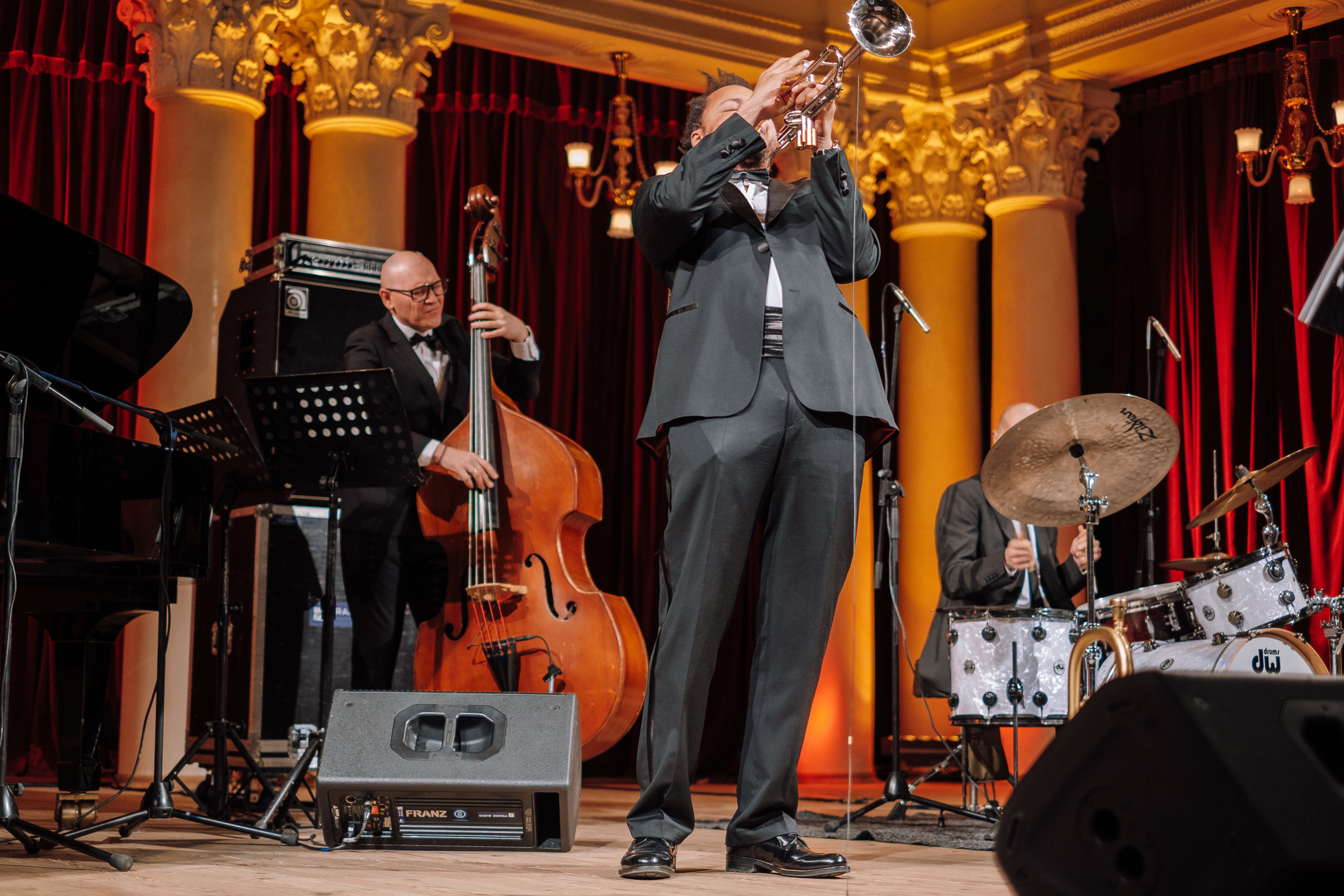 Deutsche Bank 10 years in Ukraine. Ivan Skufinsky — wedding and family photographer in Vancouver