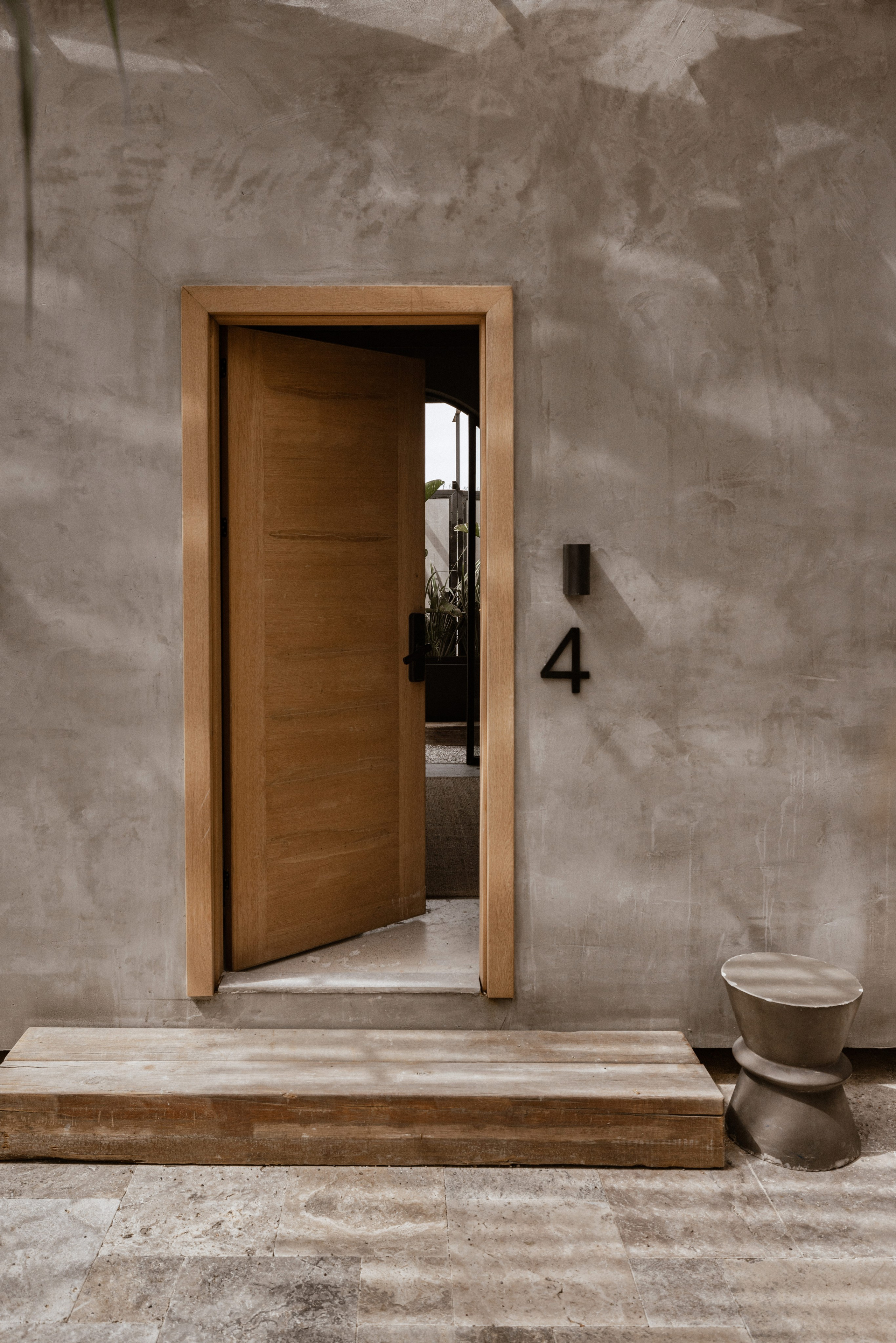 Interior photography and video shooting of a hotel in Bali style. Ivan Skufinsky — wedding and family photographer in Vancouver