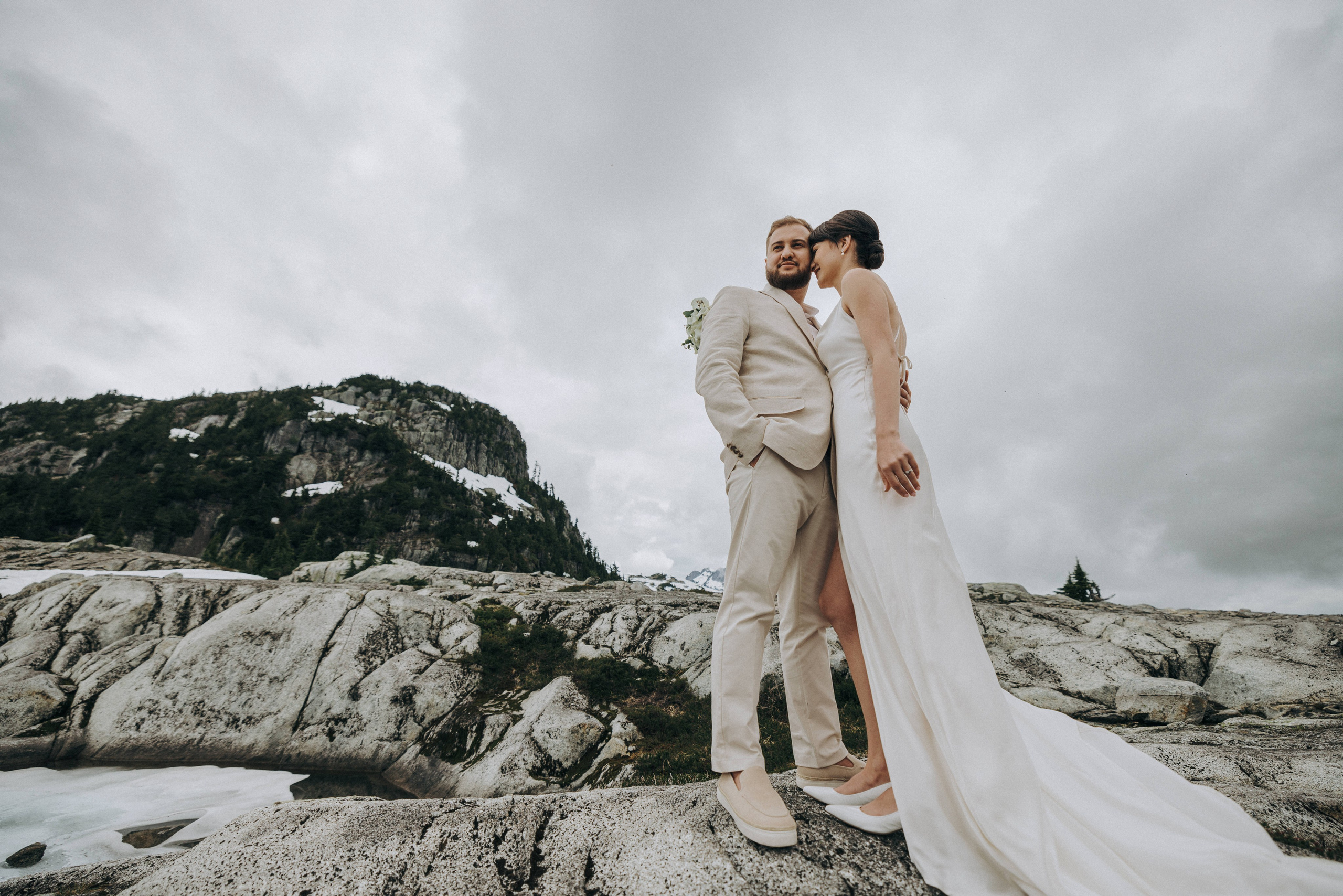 Sky-High Love: Stunning Vancouver Mountain Wedding Shoot by Helicopter. Ivan Skufinsky — wedding and family photographer in Vancouver