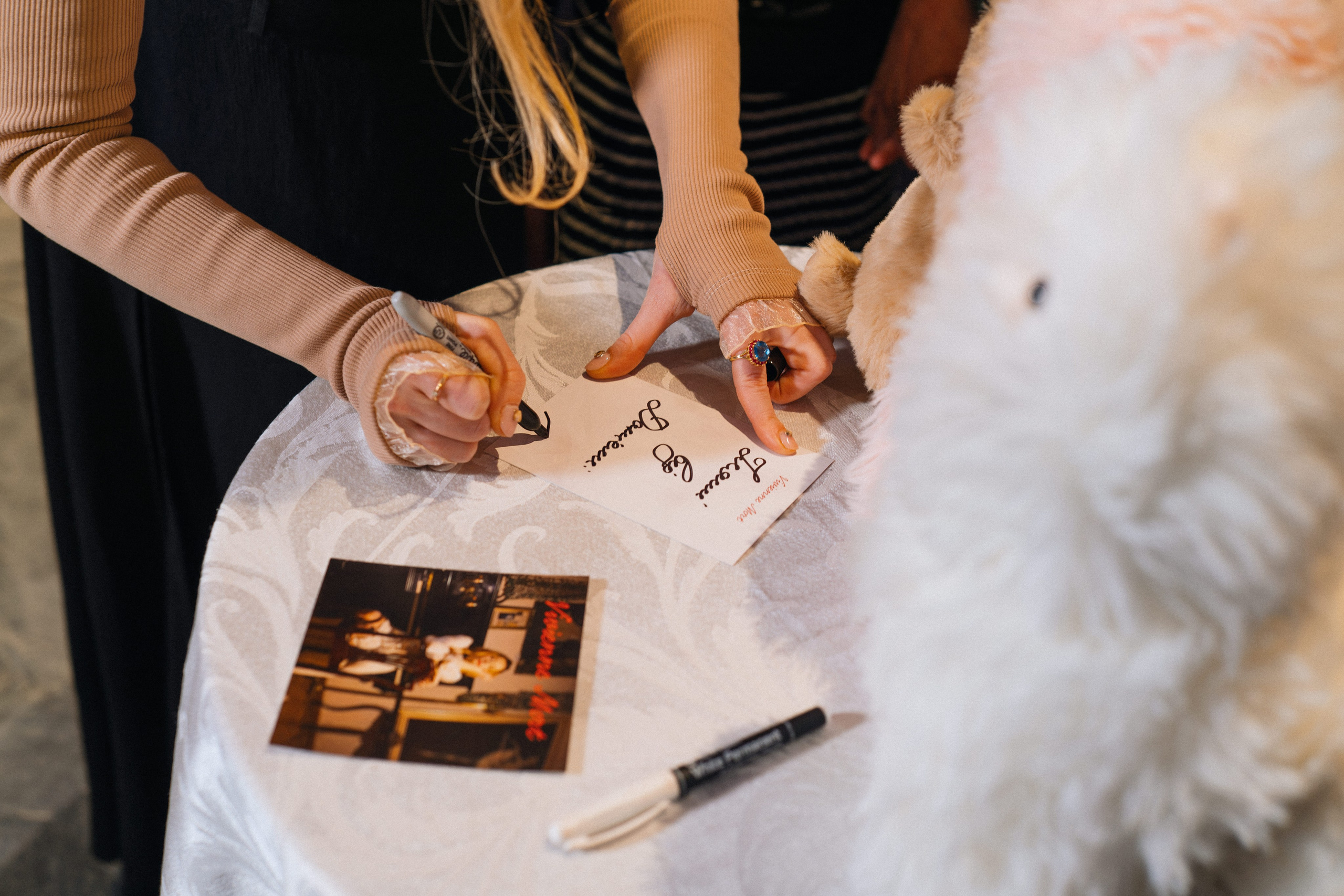 Live concert photography from Vivienne Mort in Vancouver 2025. Ivan Skufinsky — wedding and family photographer in Vancouver