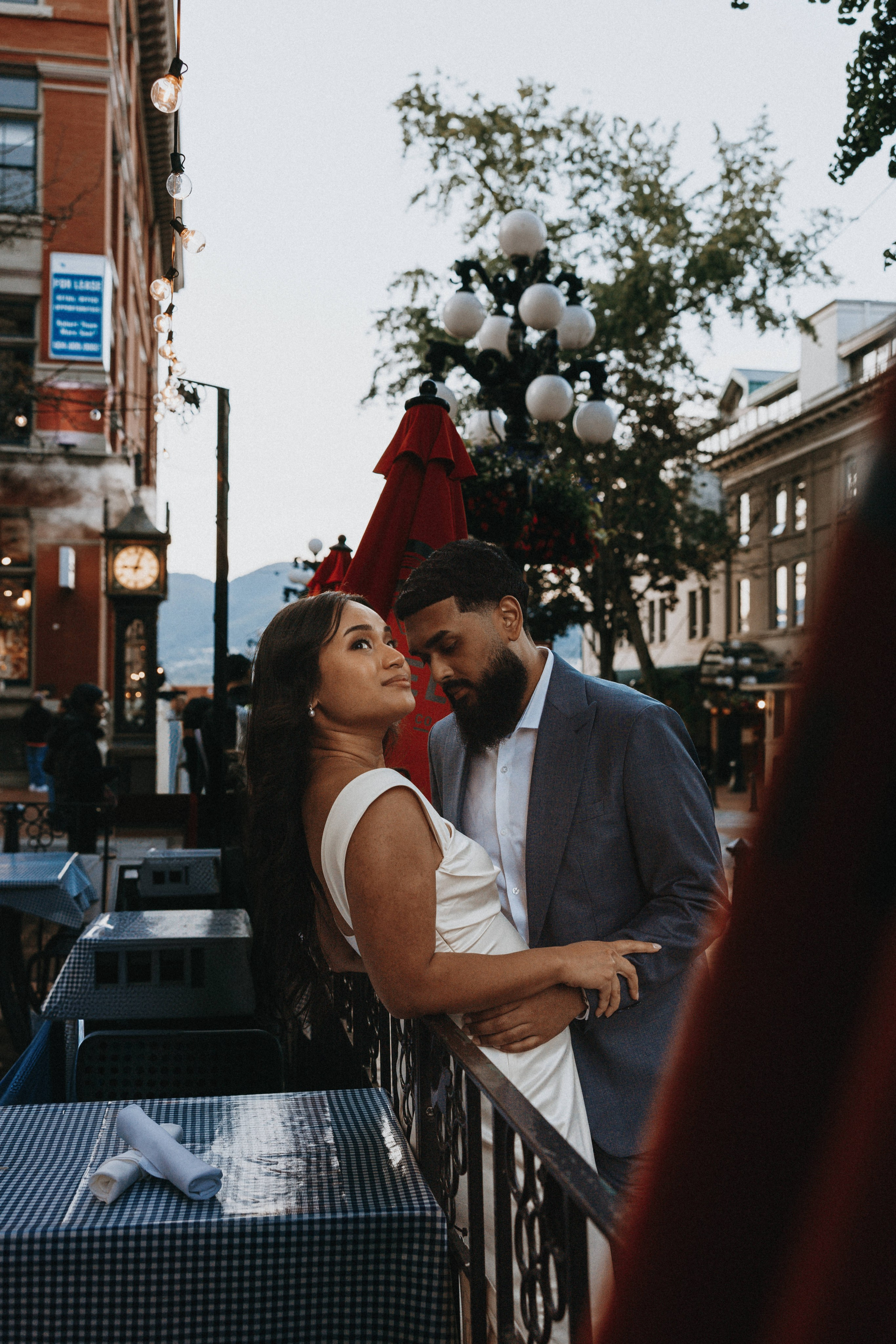 Engagement photographer vancouver. Ivan Skufinsky — wedding and family photographer in Vancouver