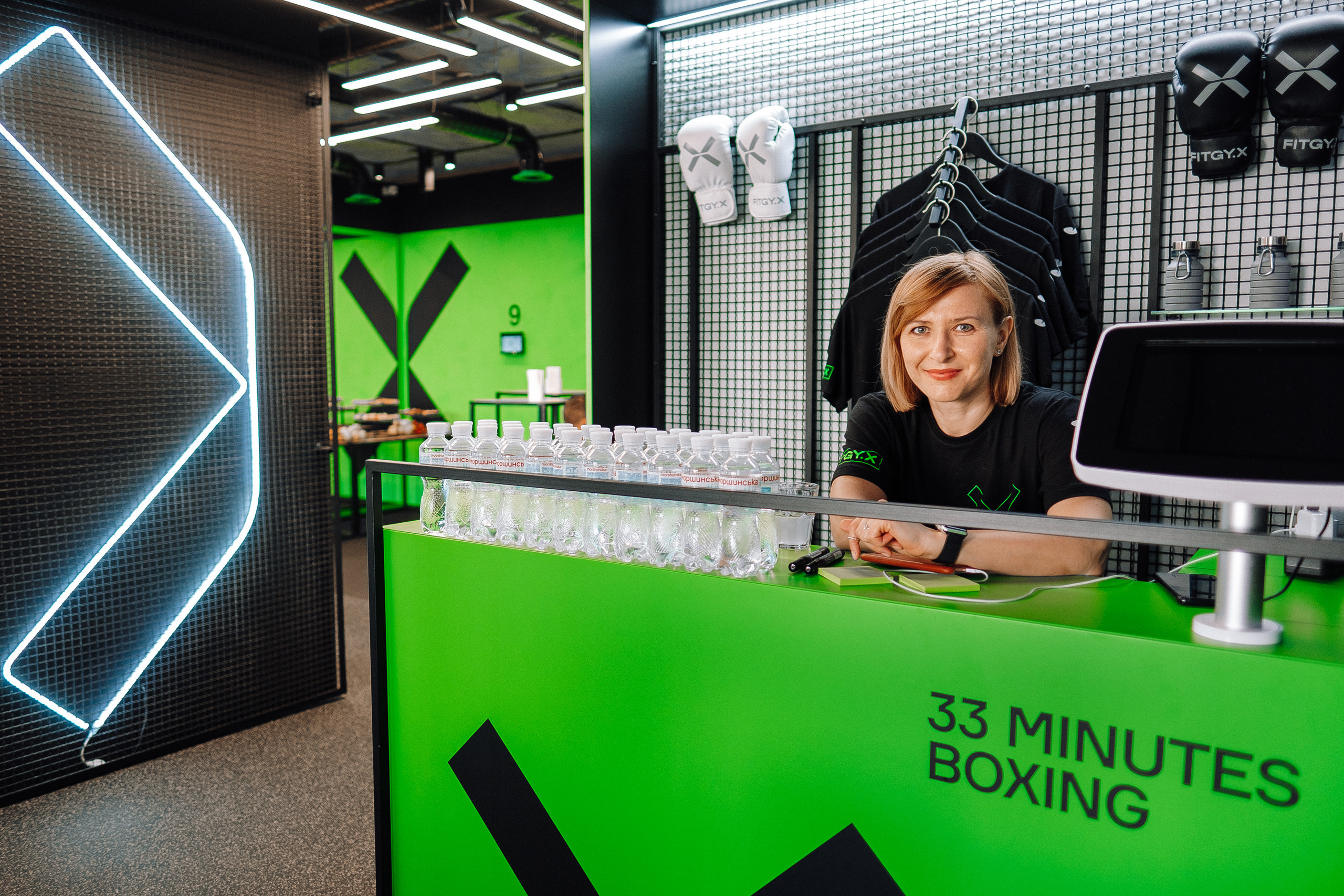 FitgyX контент 1 интерьер. Ivan Skufinsky — wedding and family photographer in Vancouver