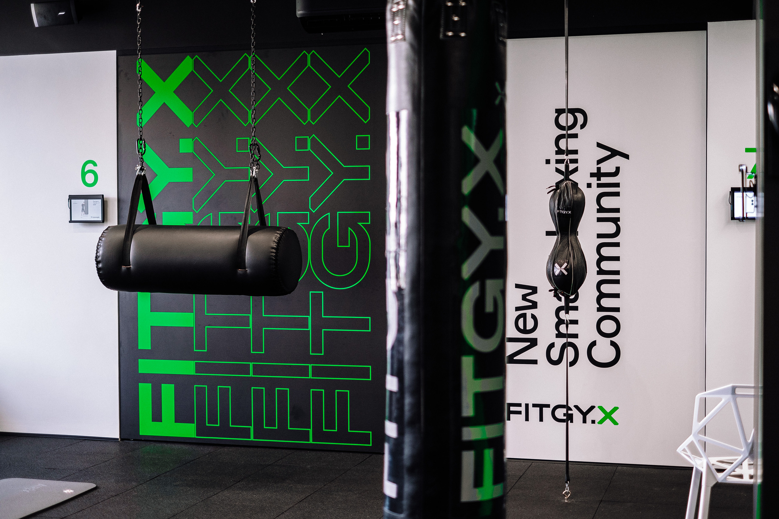 FitgyX контент 1 интерьер. Ivan Skufinsky — wedding and family photographer in Vancouver